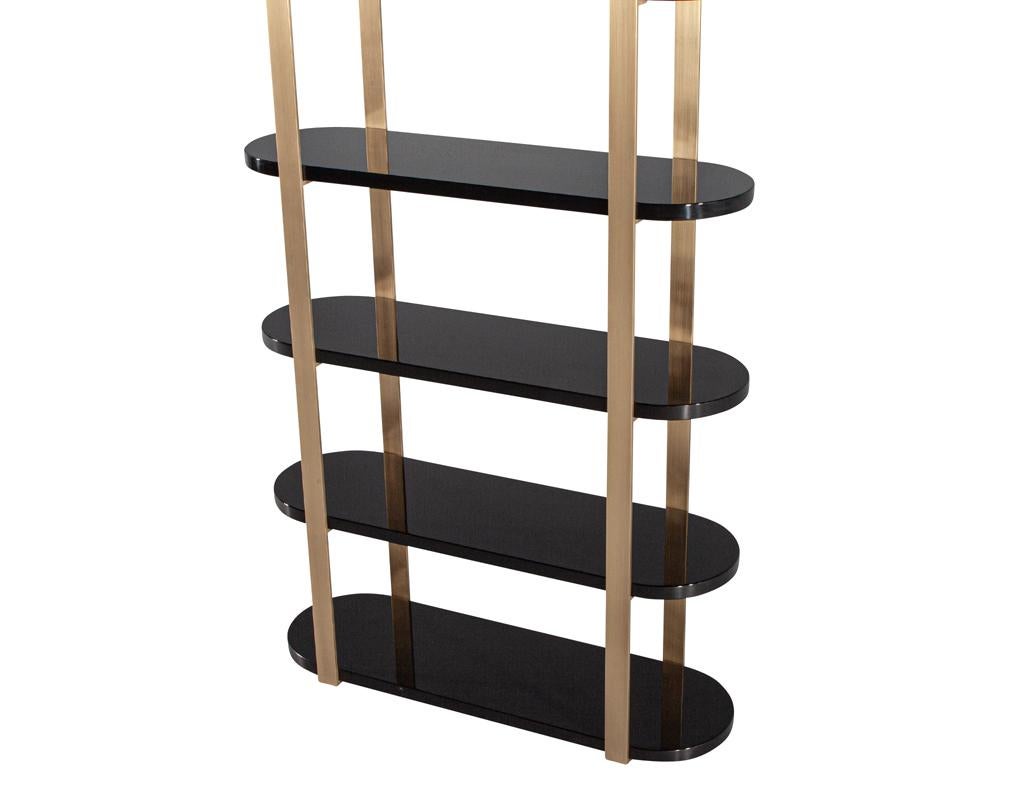 Modern Bookcase Cabinet in Brass and Black Lacquer For Sale 1