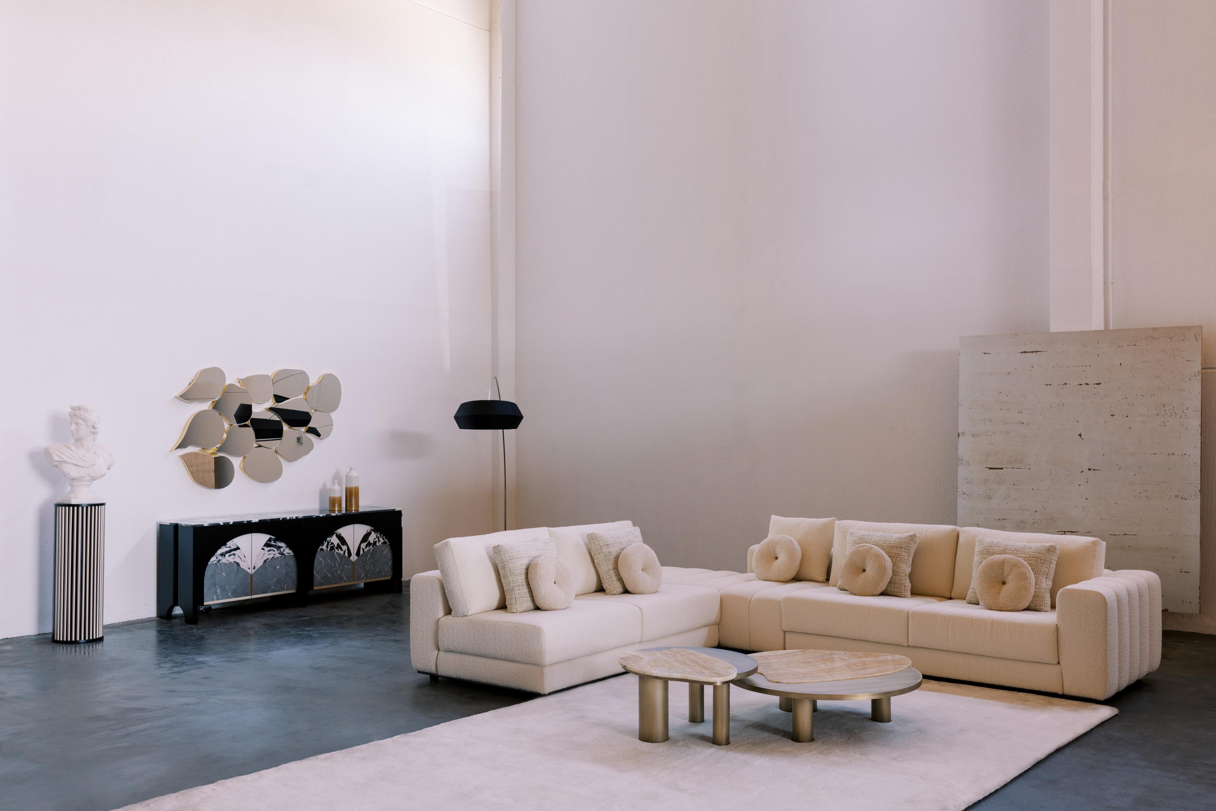 Moderne Bordeira Nesting Couchtische, Nilo Onyx, Handgefertigt Portugal Greenapple (Messing) im Angebot