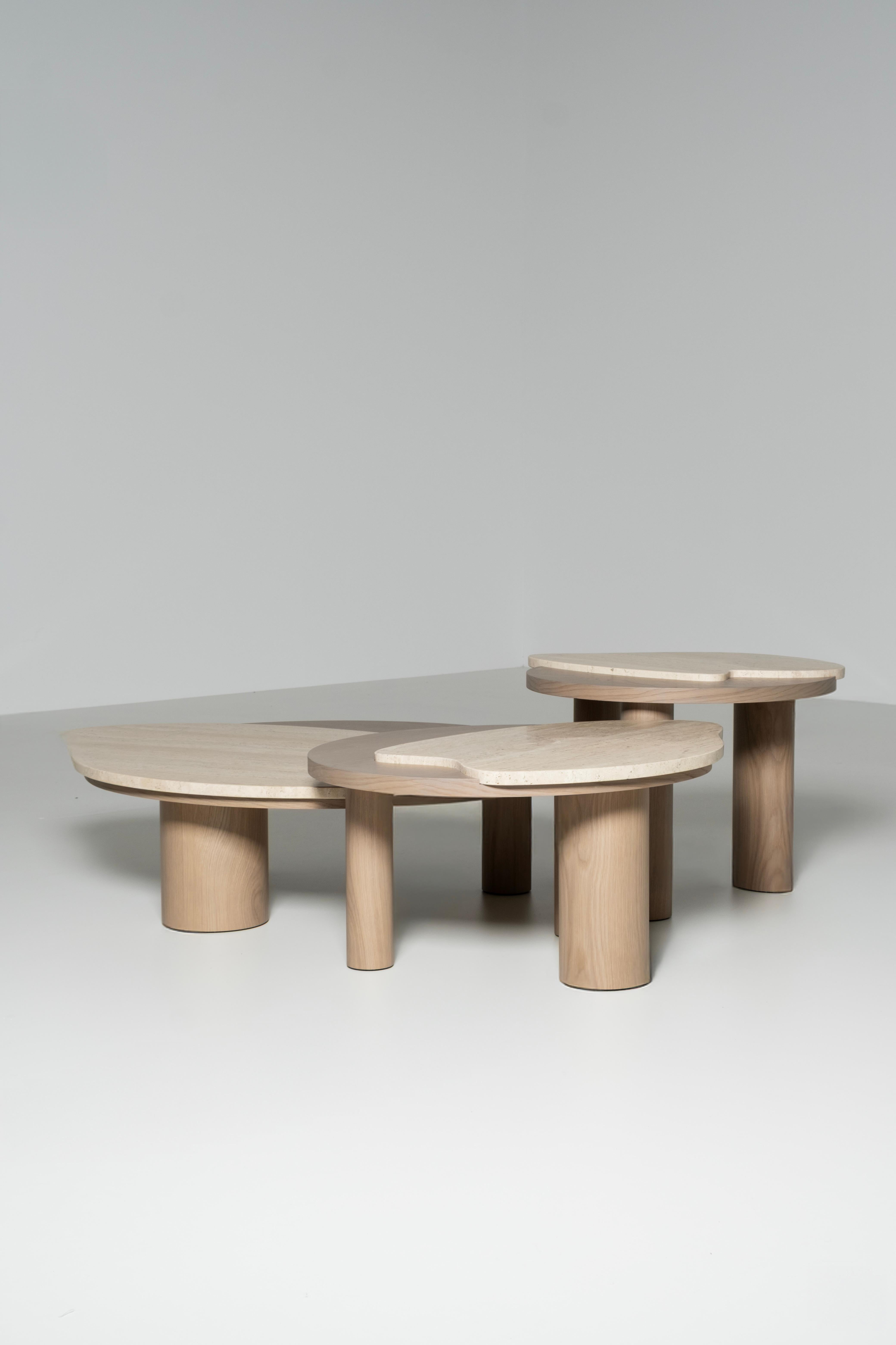 Modernes Bordeira 3er-Set Couchtische, Travertin, Handarbeit Greenapple im Angebot 2