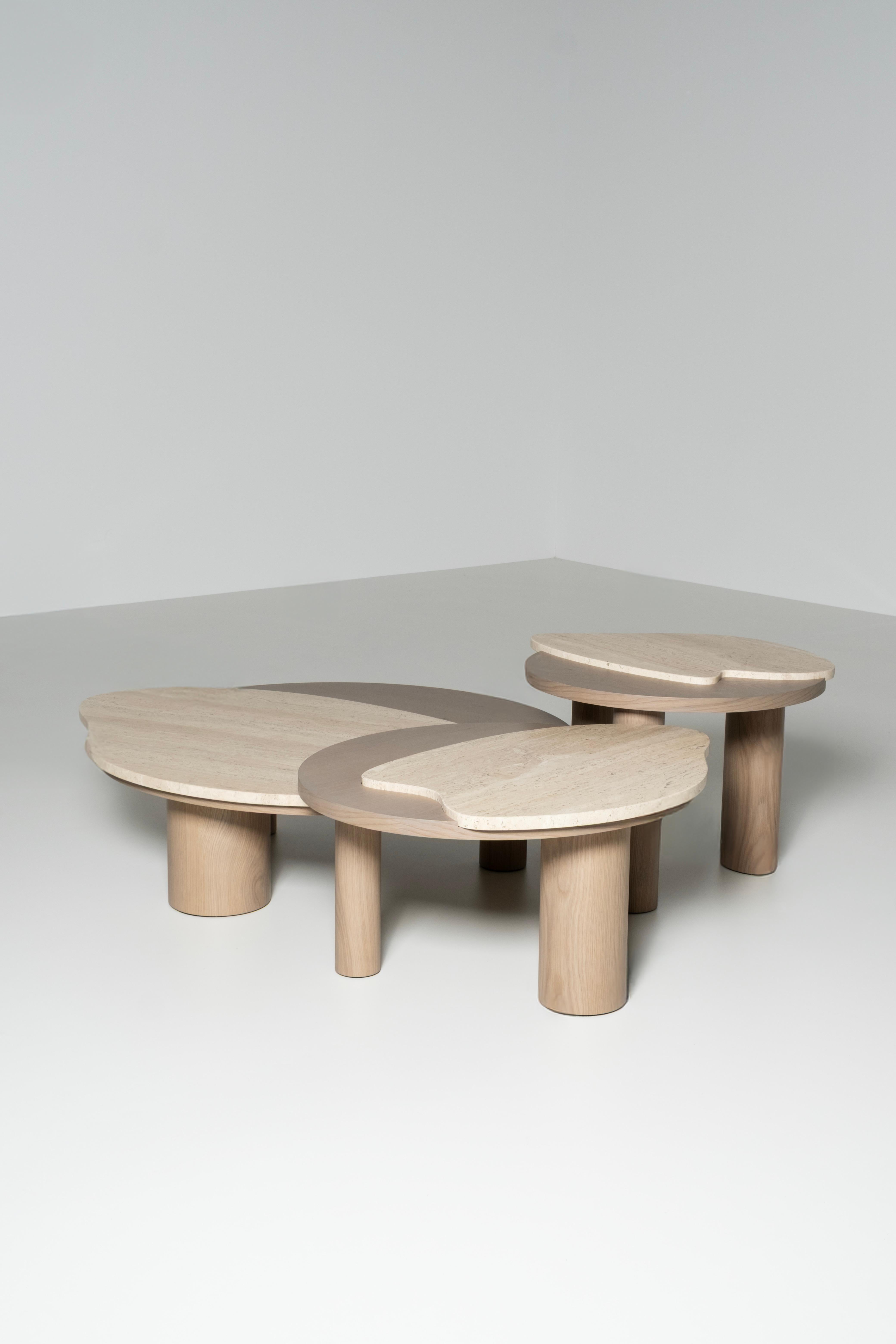 Modernes Bordeira 3er-Set Couchtische, Travertin, Handarbeit Greenapple (Quarz) im Angebot