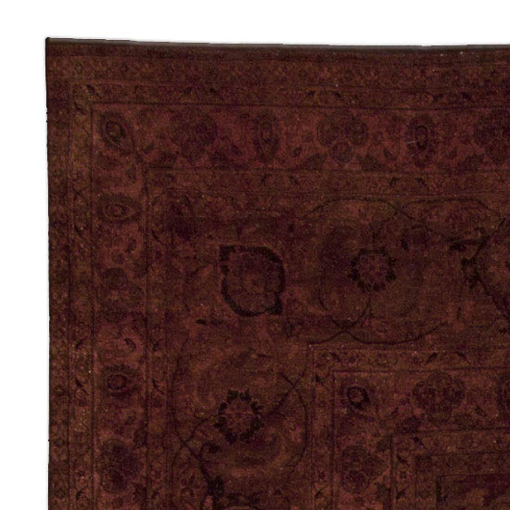 Moderner handgefertigter botanischer Täbris-Teppich in Burgunderrot und Braun von Doris Leslie Blau (Tabriz) im Angebot