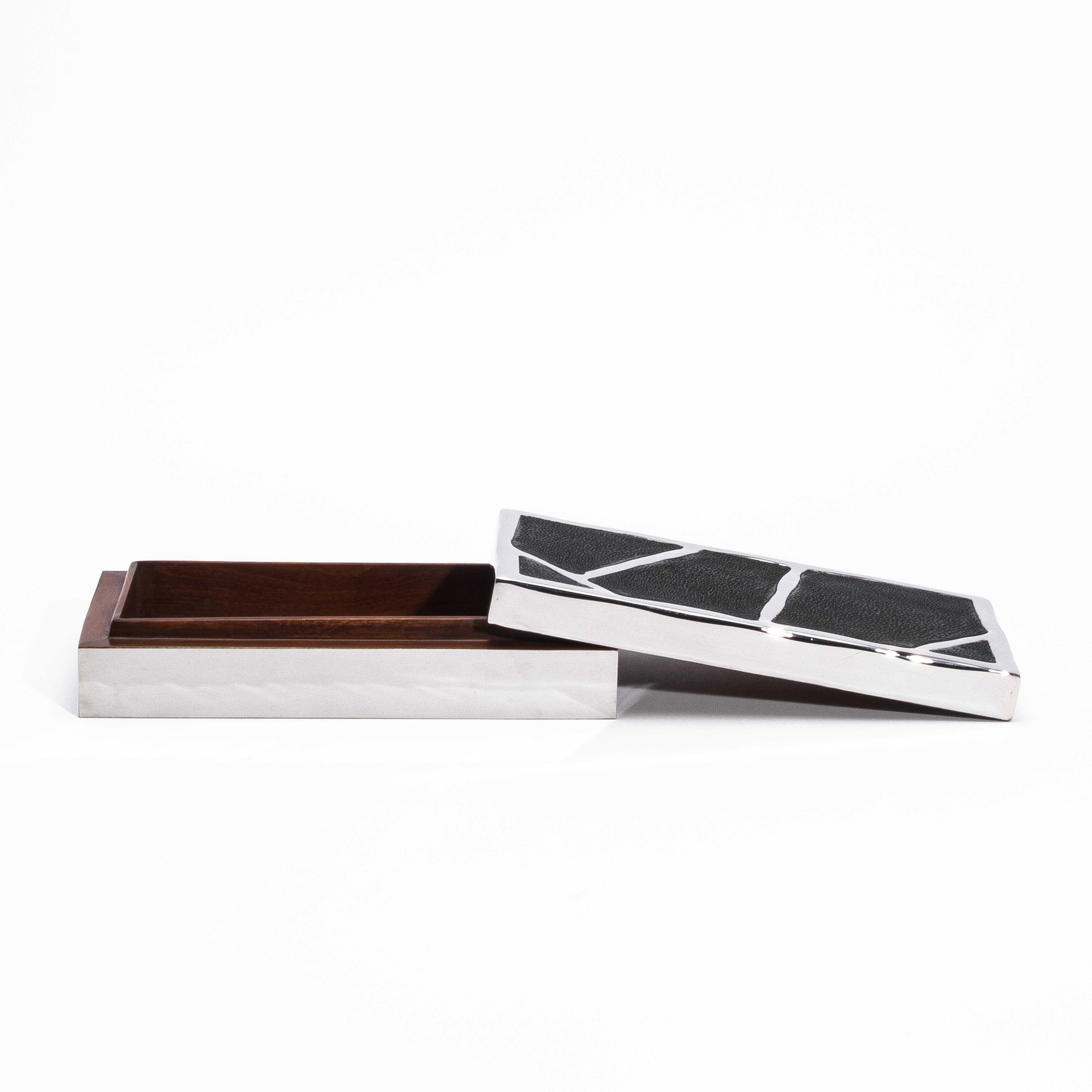 Caja moderna de piel de zapa negra con acero inoxidable pulido de R&Y Augousti en Nuevo estado para la venta en West Hollywood, CA