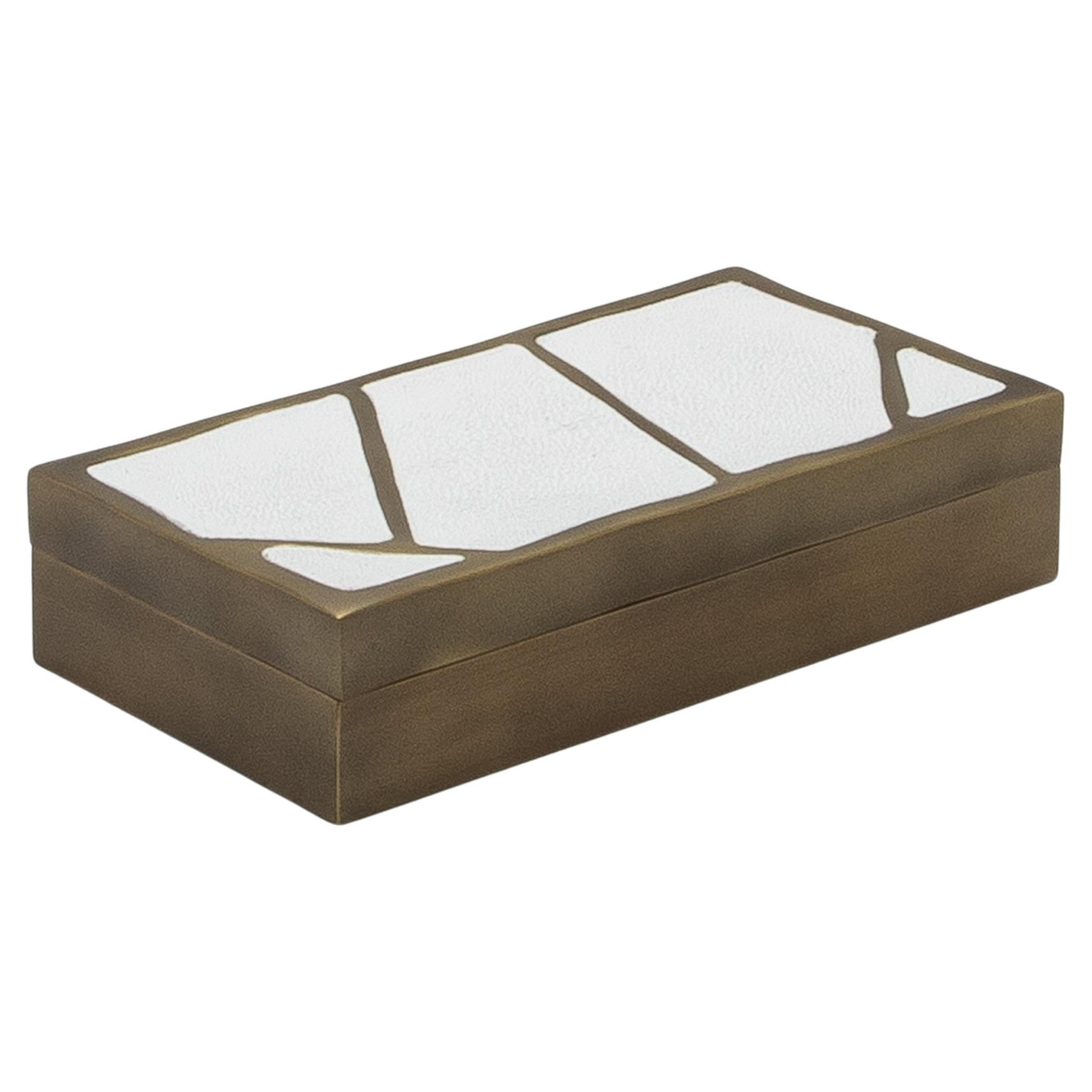 Caja moderna de piel de zapa blanca con latón patinado en bronce de R&Y Augousti