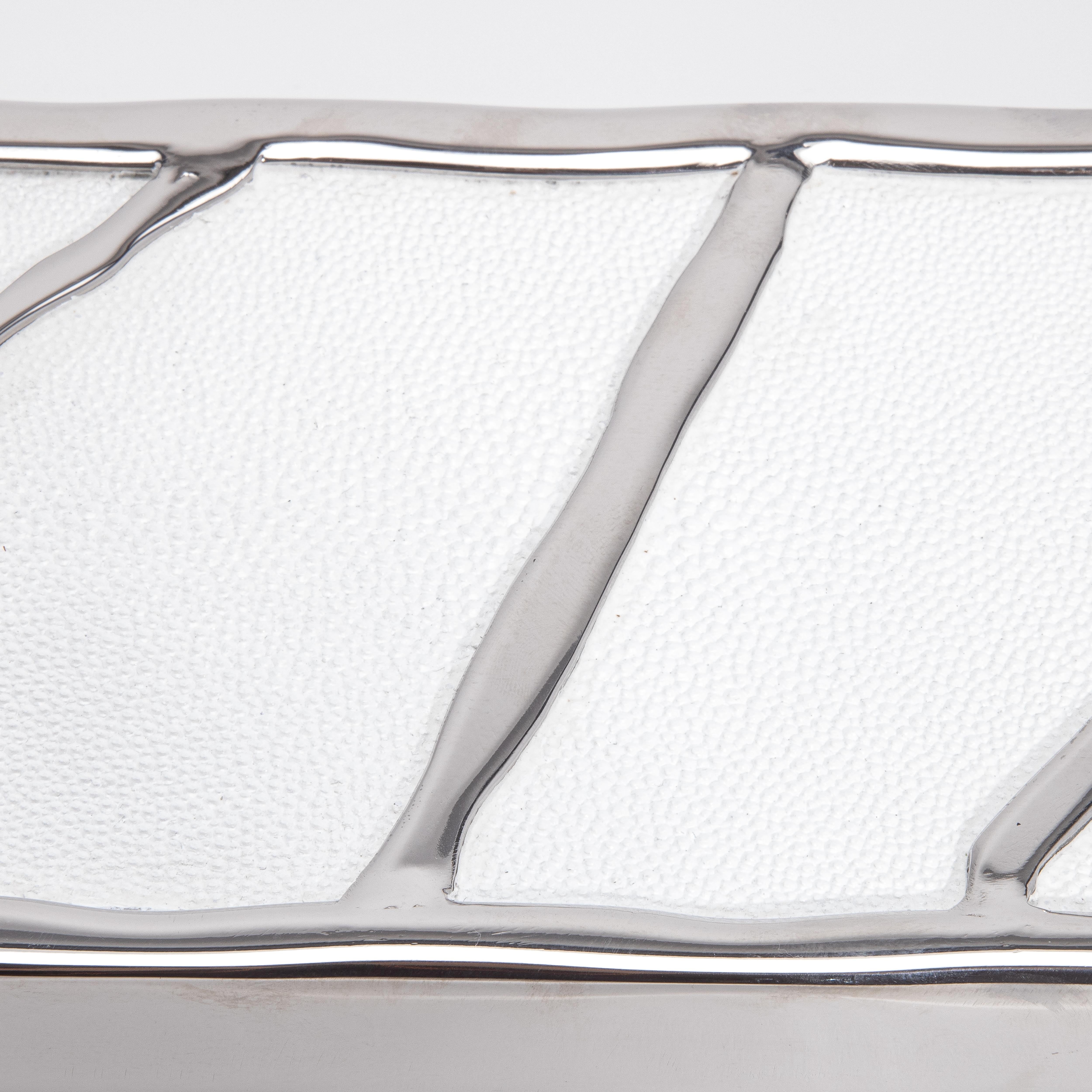 Caja moderna de piel de zapa blanca con acero inoxidable pulido de R&Y Augousti Siglo XXI y contemporáneo en venta