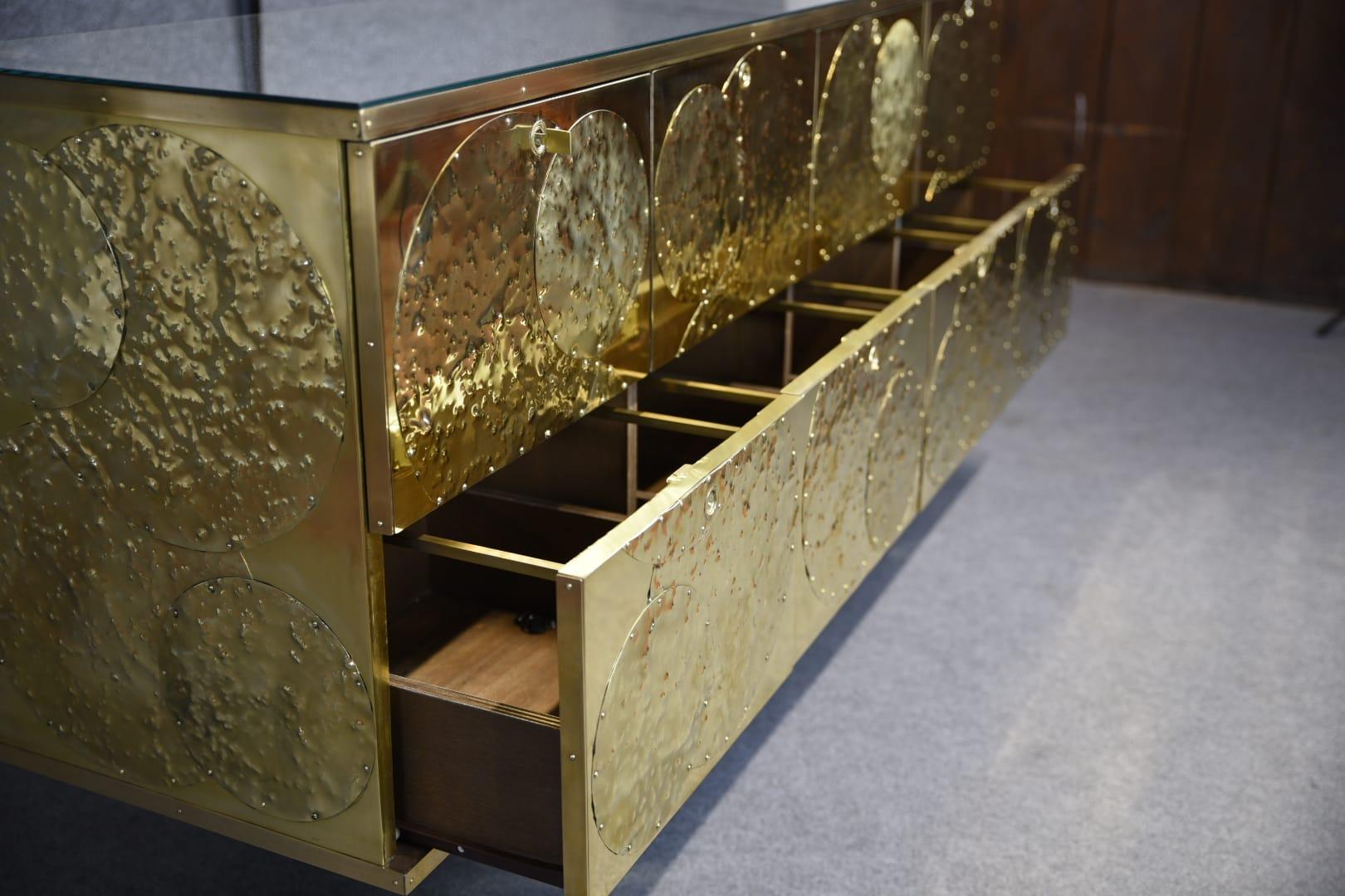 Contemporary Modern Brass and Birch Sideboard with 8 Drawers Handmade in Italy Available For Sale