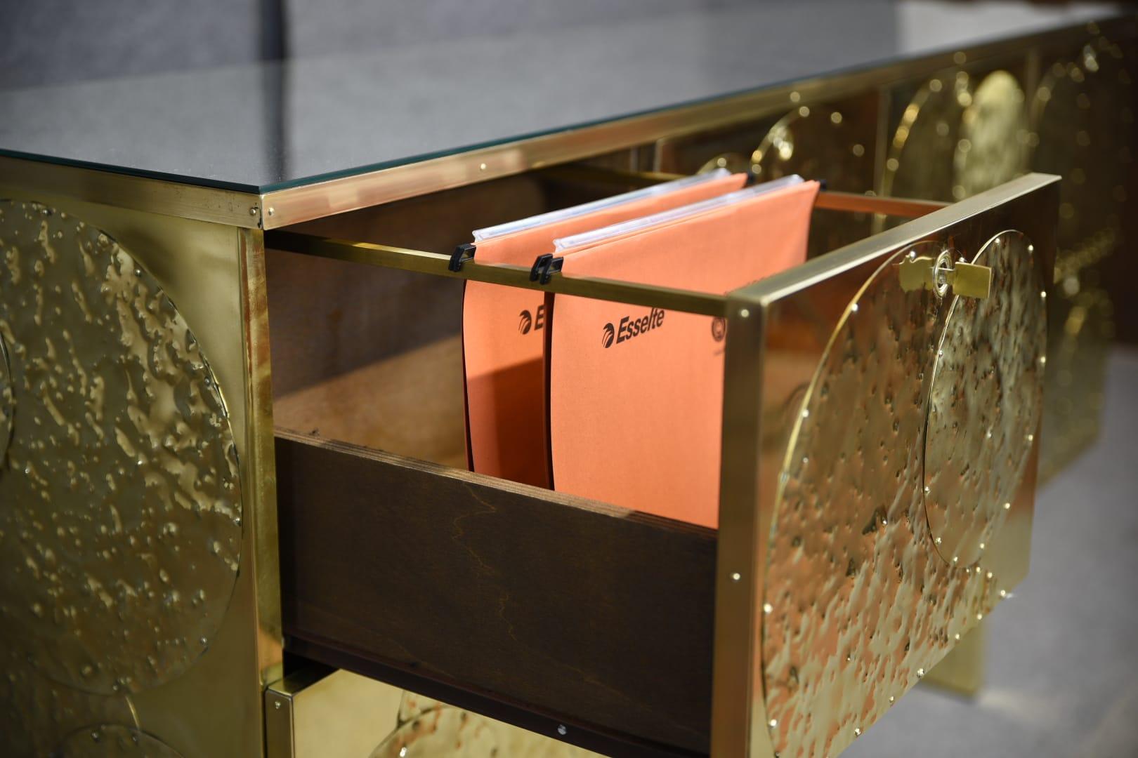 Modern Brass and Birch Sideboard with 8 Drawers Handmade in Italy Available For Sale 2