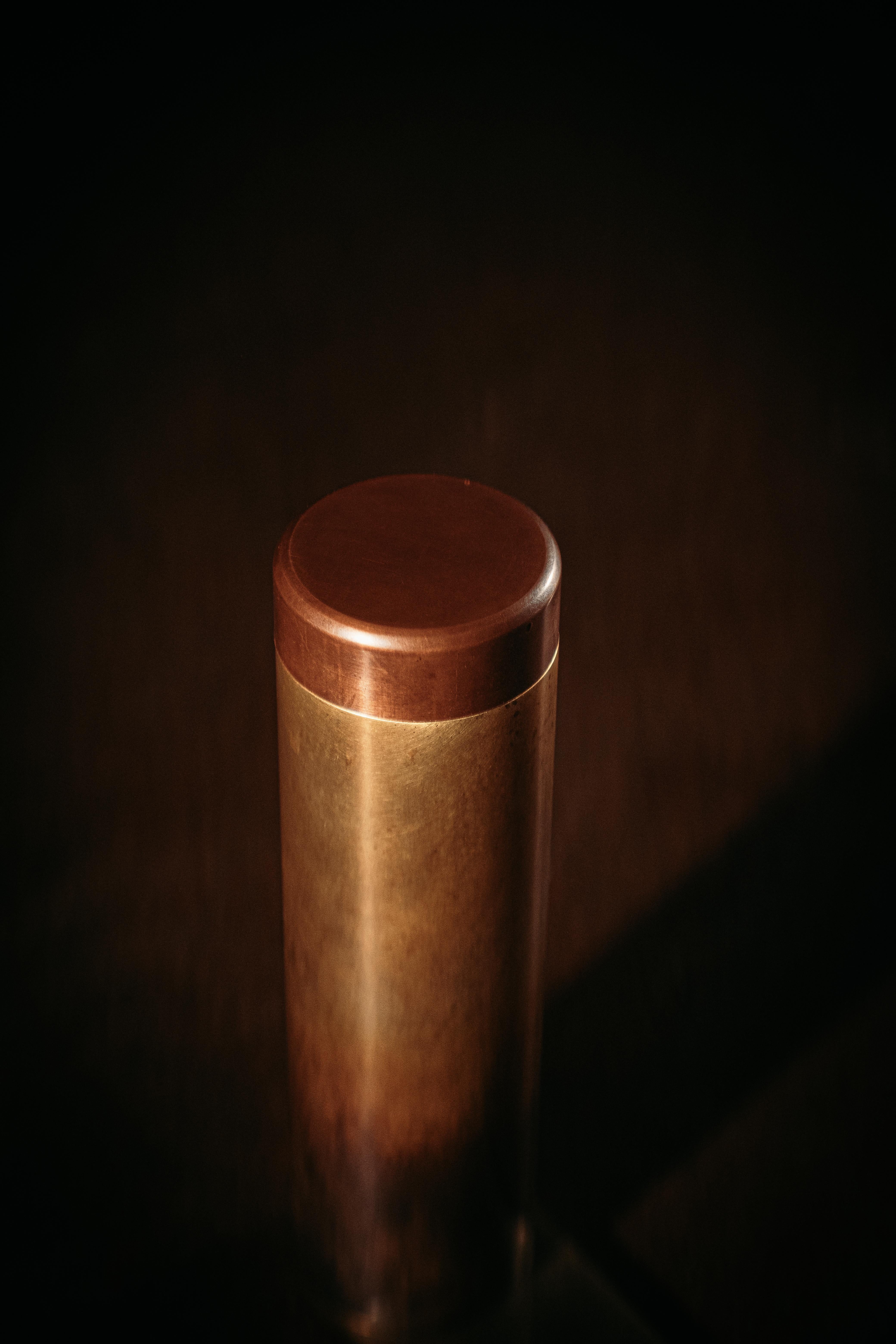 XXI secolo e contemporaneo Vaso moderno in ottone e rame in vendita