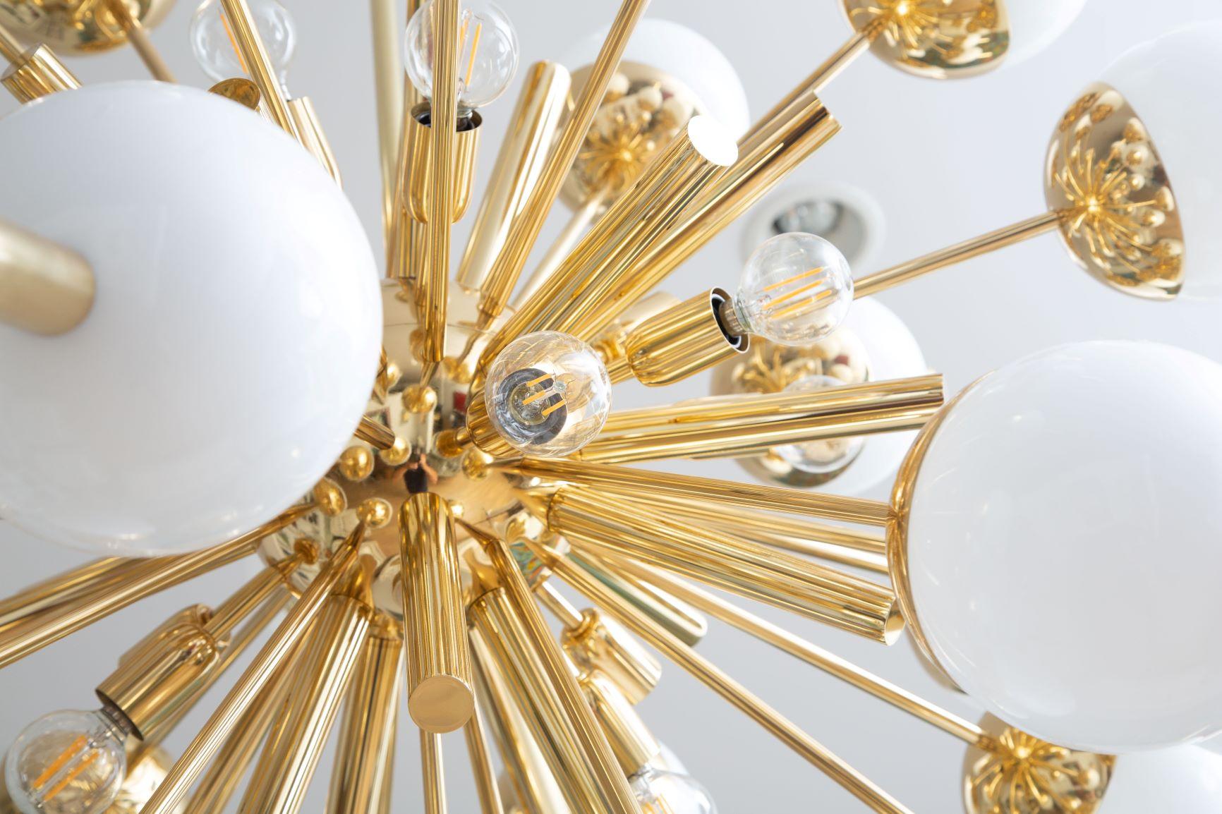 Modern Brass and Glass Sputnik Chandelier, in Stock In Excellent Condition In Miami, FL