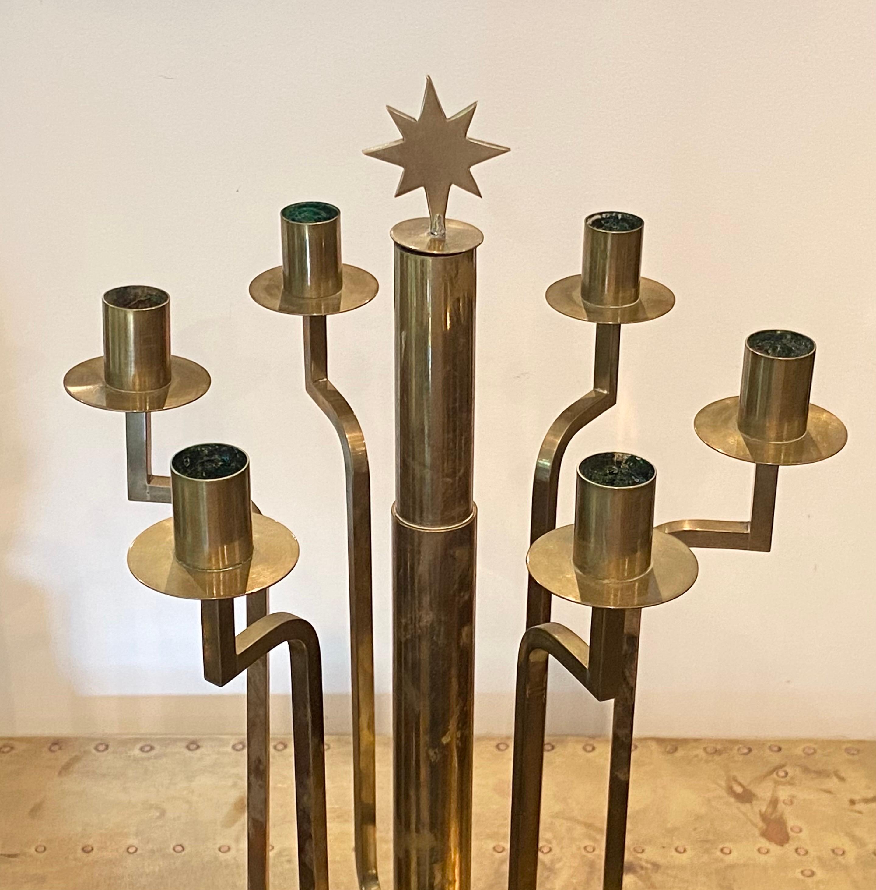 Bellissimo candelabro modernista in ottone.... nello stile di Garouste e Bonetti....