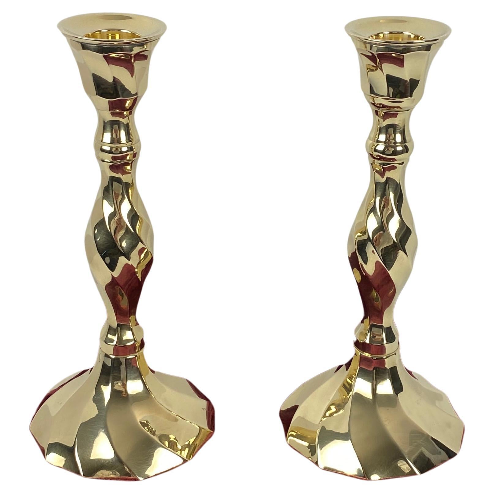 Moderne Kerzenständer aus Messing in originalem Samt mit Deckel aus Messing im Angebot