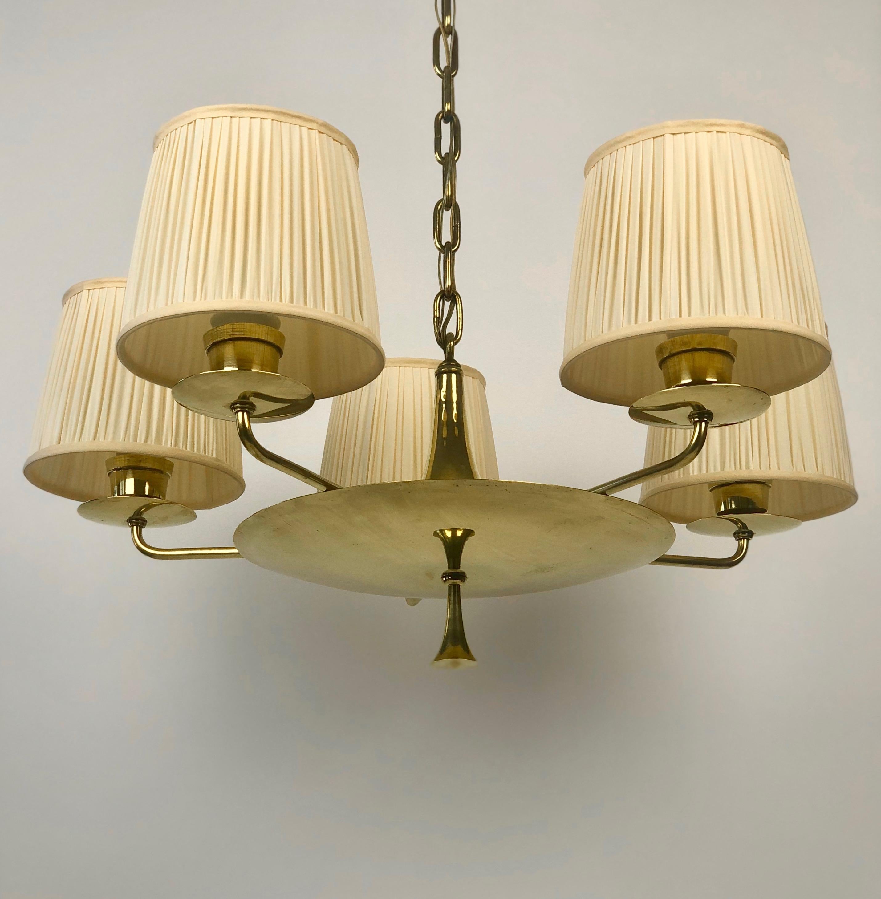 Austrian Modern Brass Chandelier from the 1920's, with Silk Shades, Austria, 1920's For Sale
