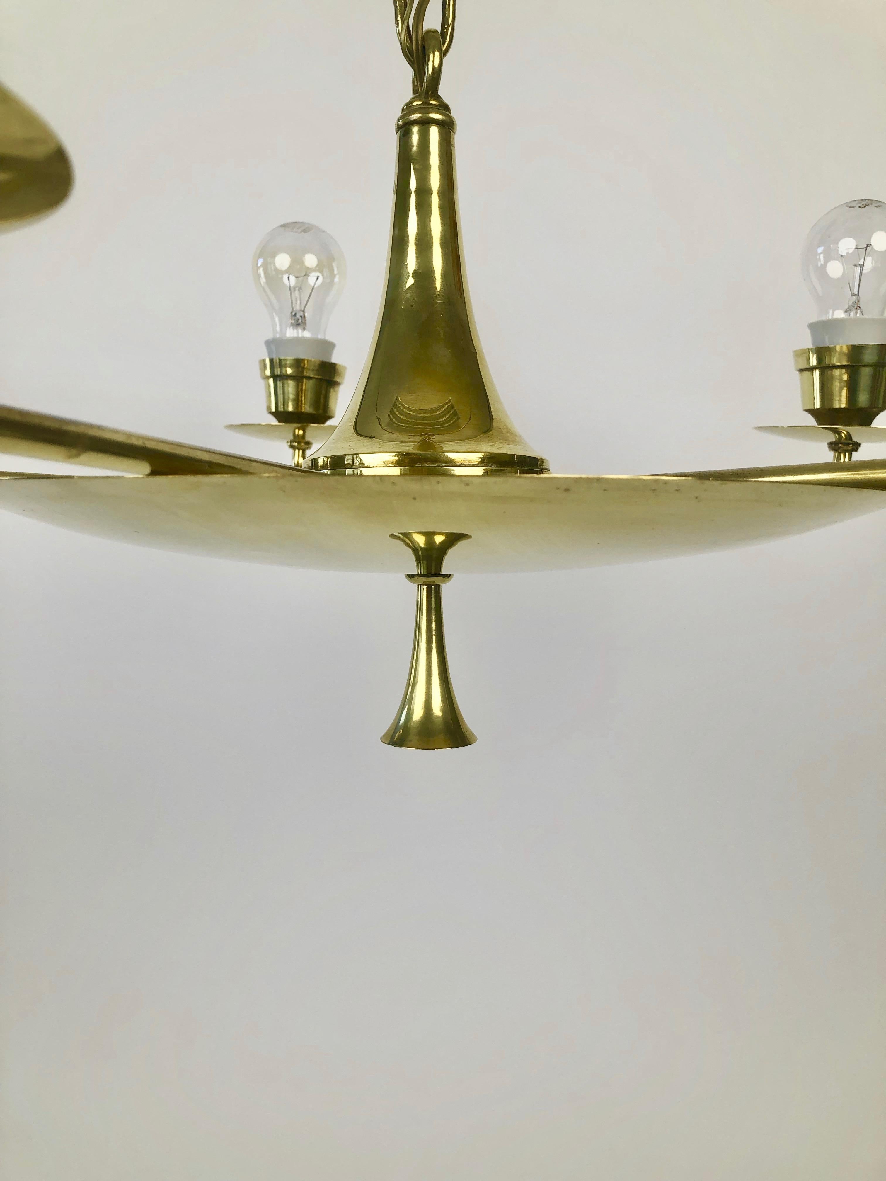 Modern Brass Chandelier from the 1920's, with Silk Shades, Austria, 1920's For Sale 2