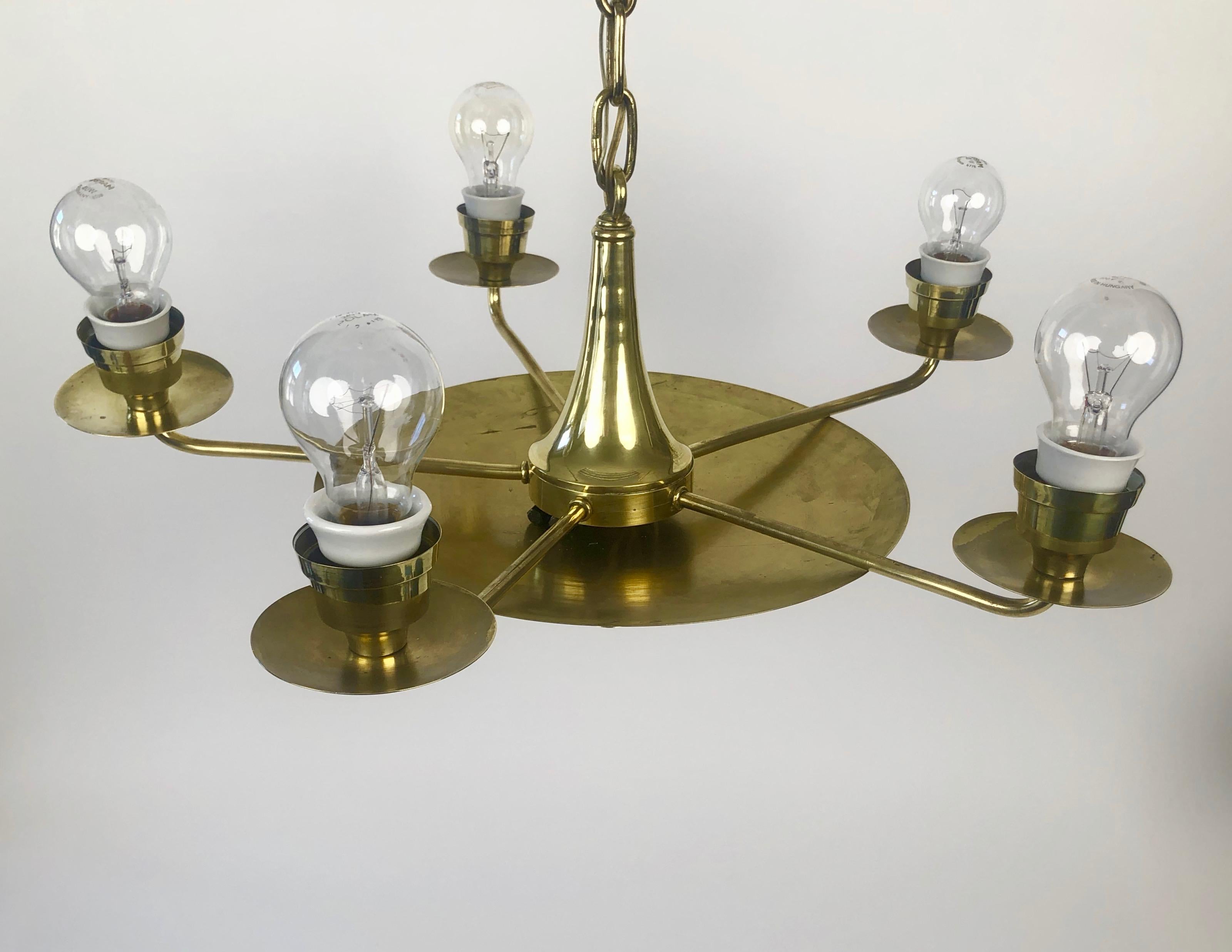 Modern Brass Chandelier from the 1920's, with Silk Shades, Austria, 1920's For Sale 5
