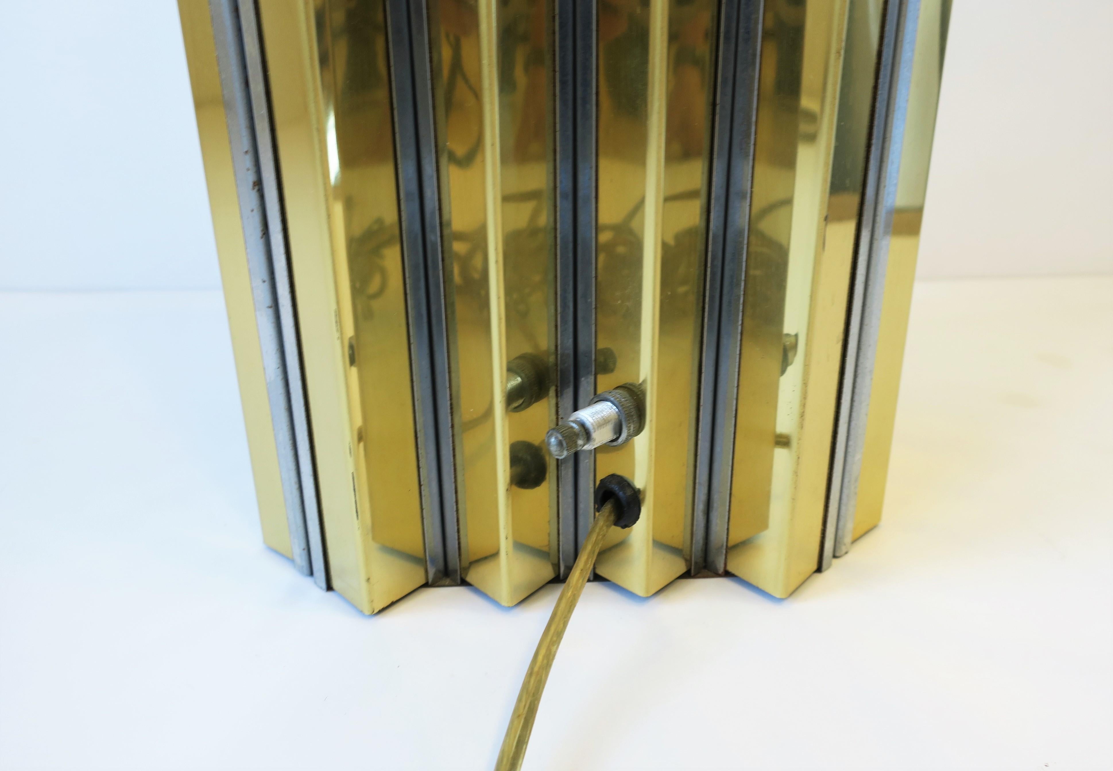 Modern Brass Chrome and Lucite Table Lamp, circa 1970s For Sale 9