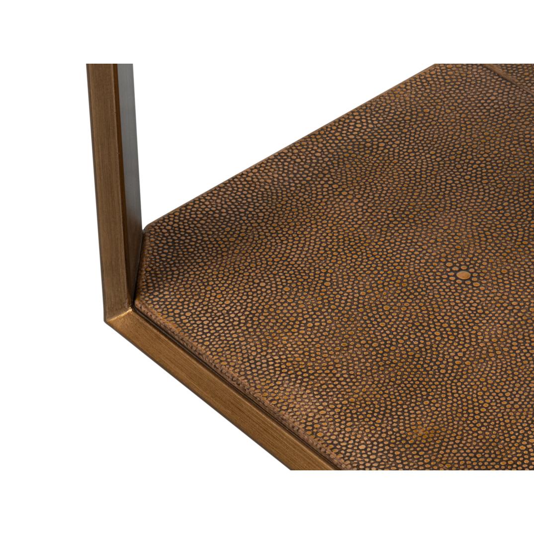 Table d'appoint moderne en laiton Neuf - En vente à Westwood, NJ