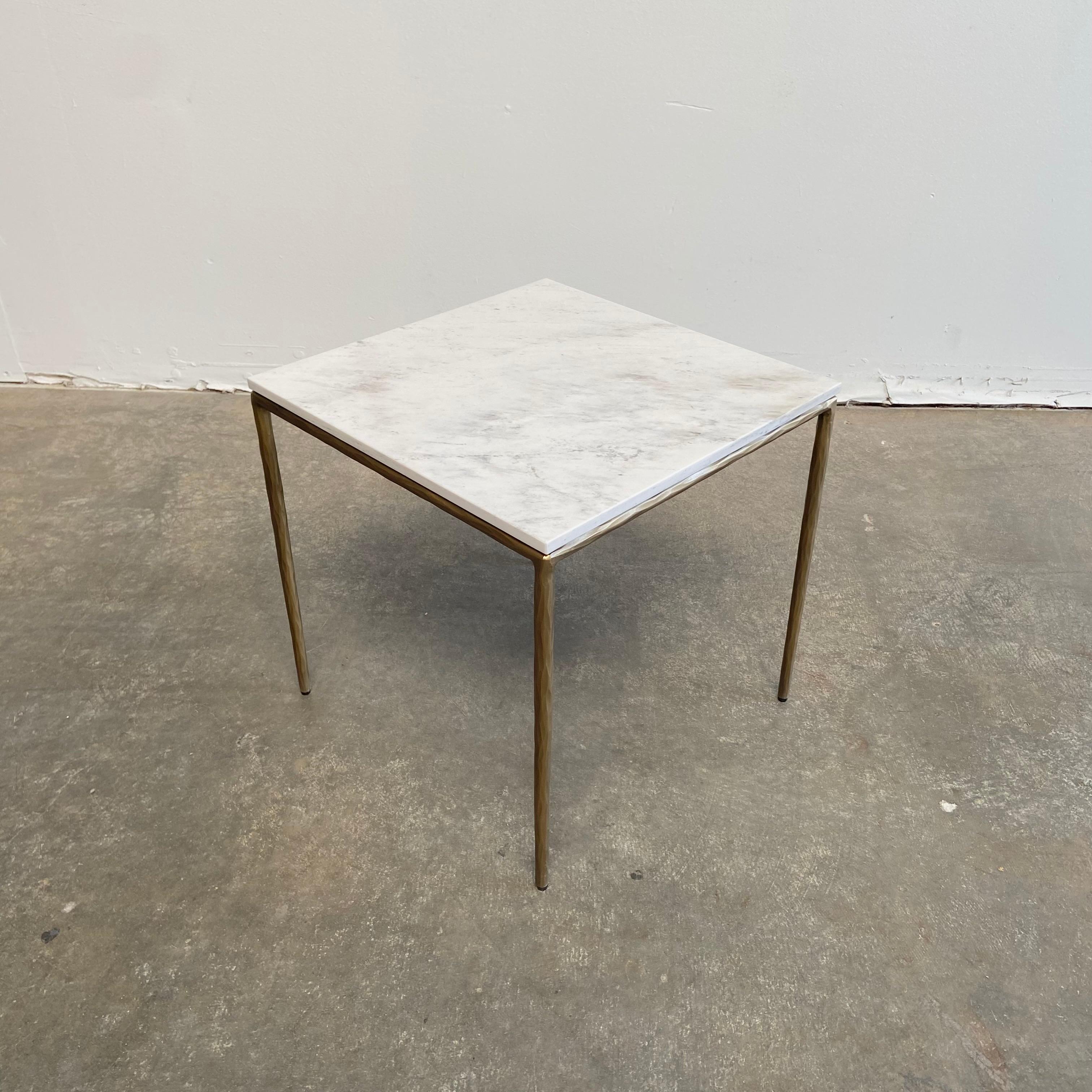 Modern Brass Finish Side Table with Marble Top In New Condition For Sale In Brea, CA