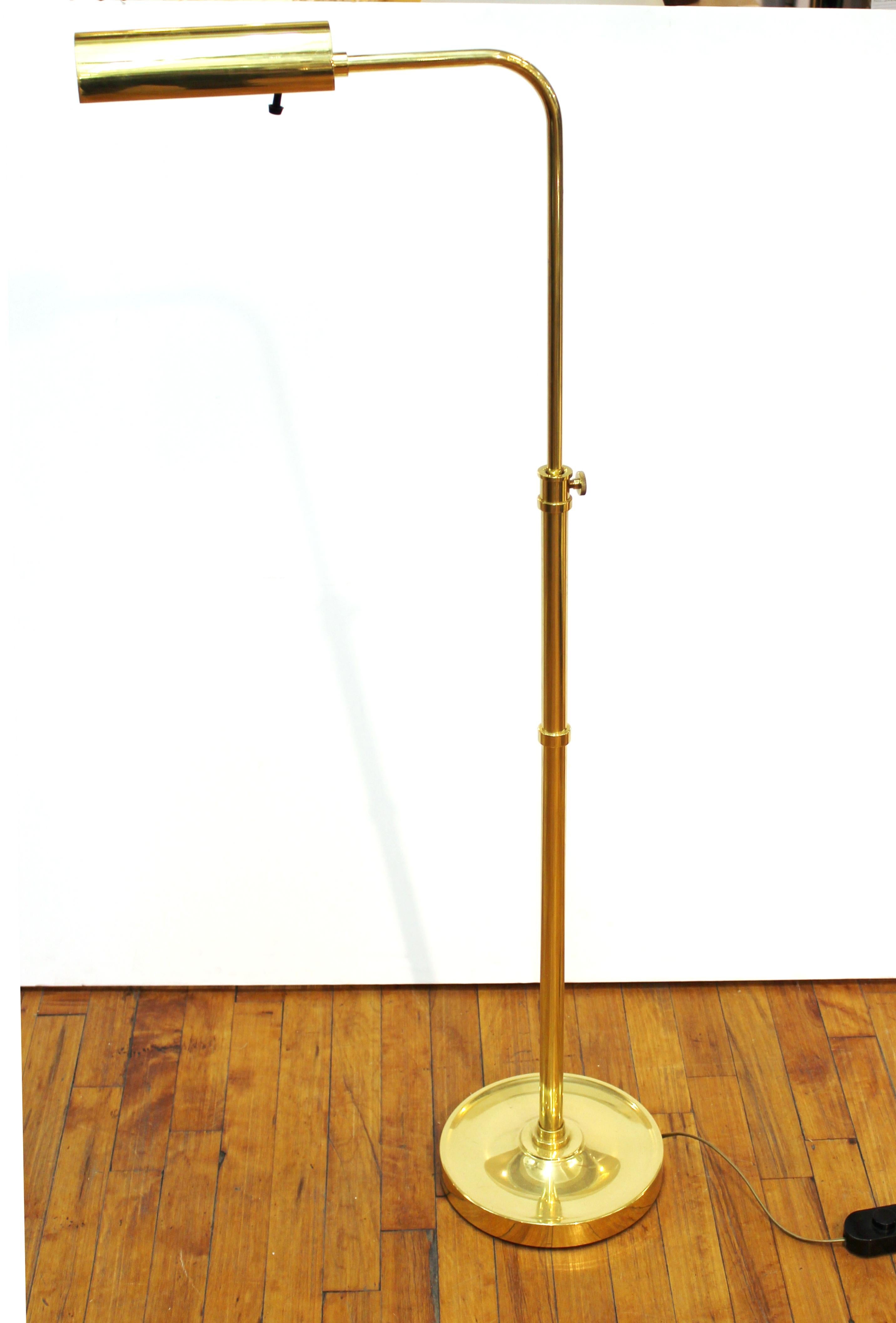 Modern brass floor lamp or reading lamp with extendable height.
Removed from a private residence at the Pierre Hotel in New York City.