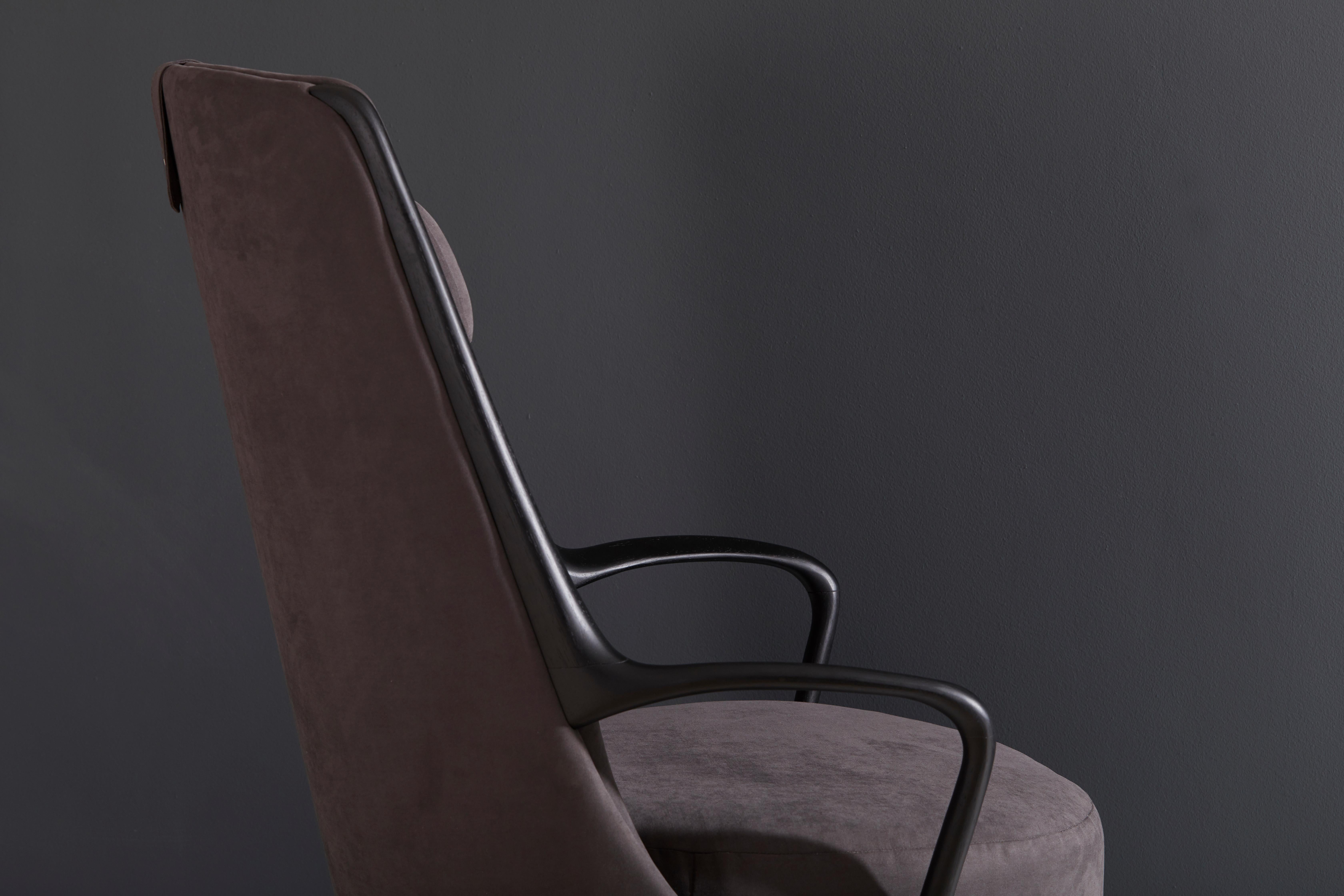 Fauteuil brésilien moderne en bois massif, textiles ou cuir Neuf - En vente à Vila Cordeiro, São Paulo