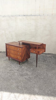 Moderne moderne brasilianische Kommode aus den 50er Jahren, furniert in Cavina