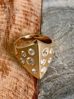 Modern Brilliant Cut Diamond 14 Karat Yellow Gold Fashion Ring