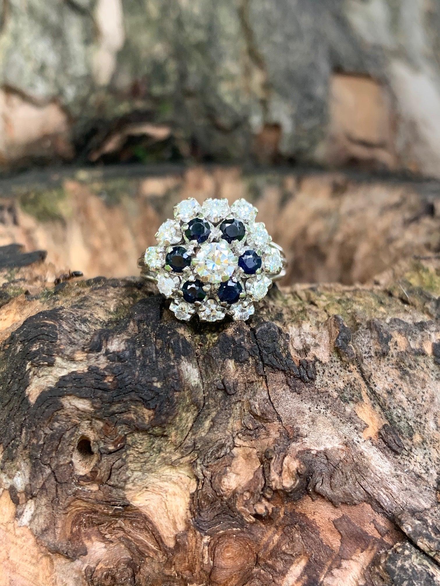 For Sale:  Modern Brilliant Cut Diamond and Blue Sapphire 14 Karat White Gold Ring 8