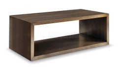 Moderner Cocktailtisch aus Bronze mit Regal aus Bronze, entworfen von Greg Sheres.  Jetzt auf Lager.