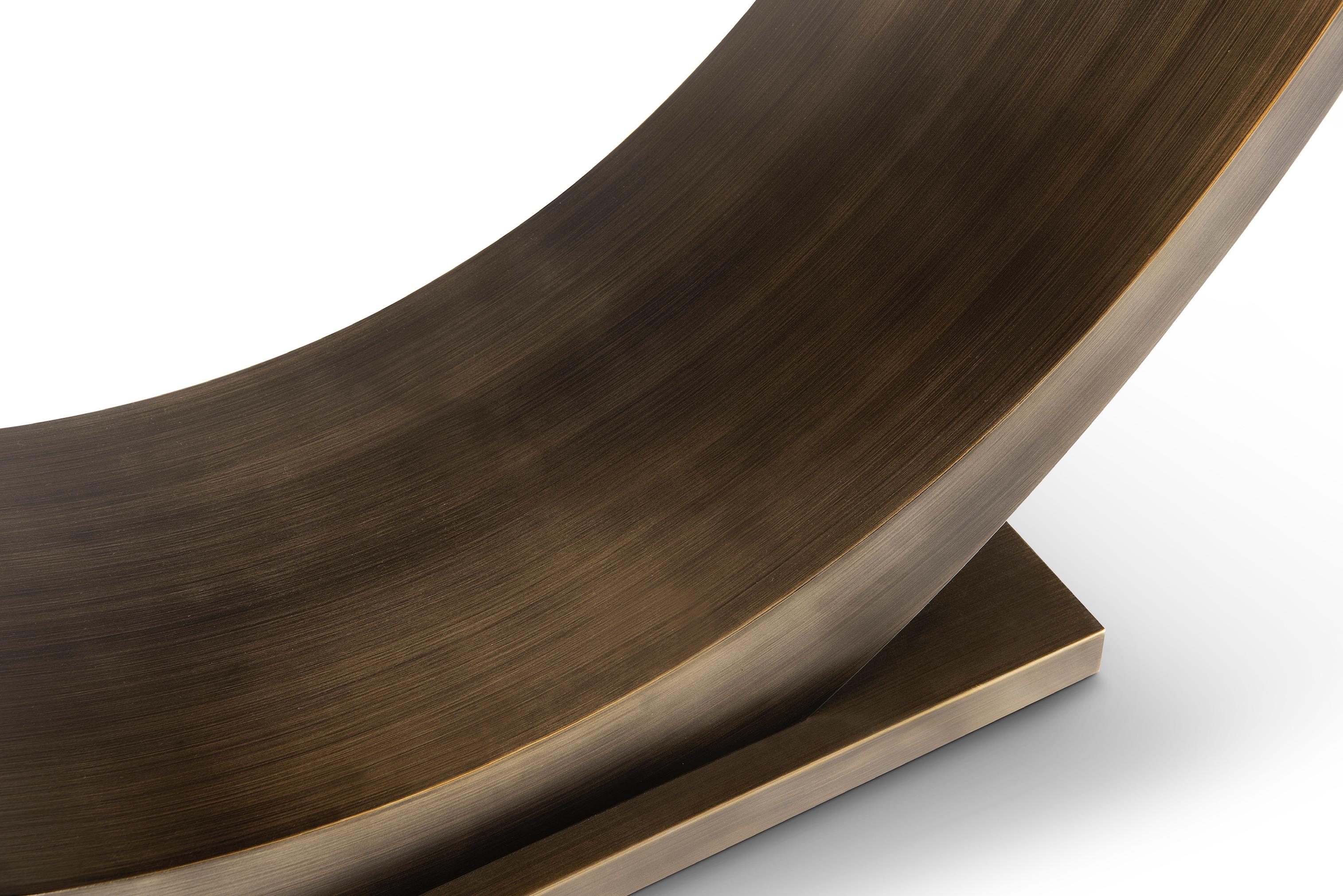 Moderne Console moderne en bronze conçue par Greg Sheres.  En stock en vente