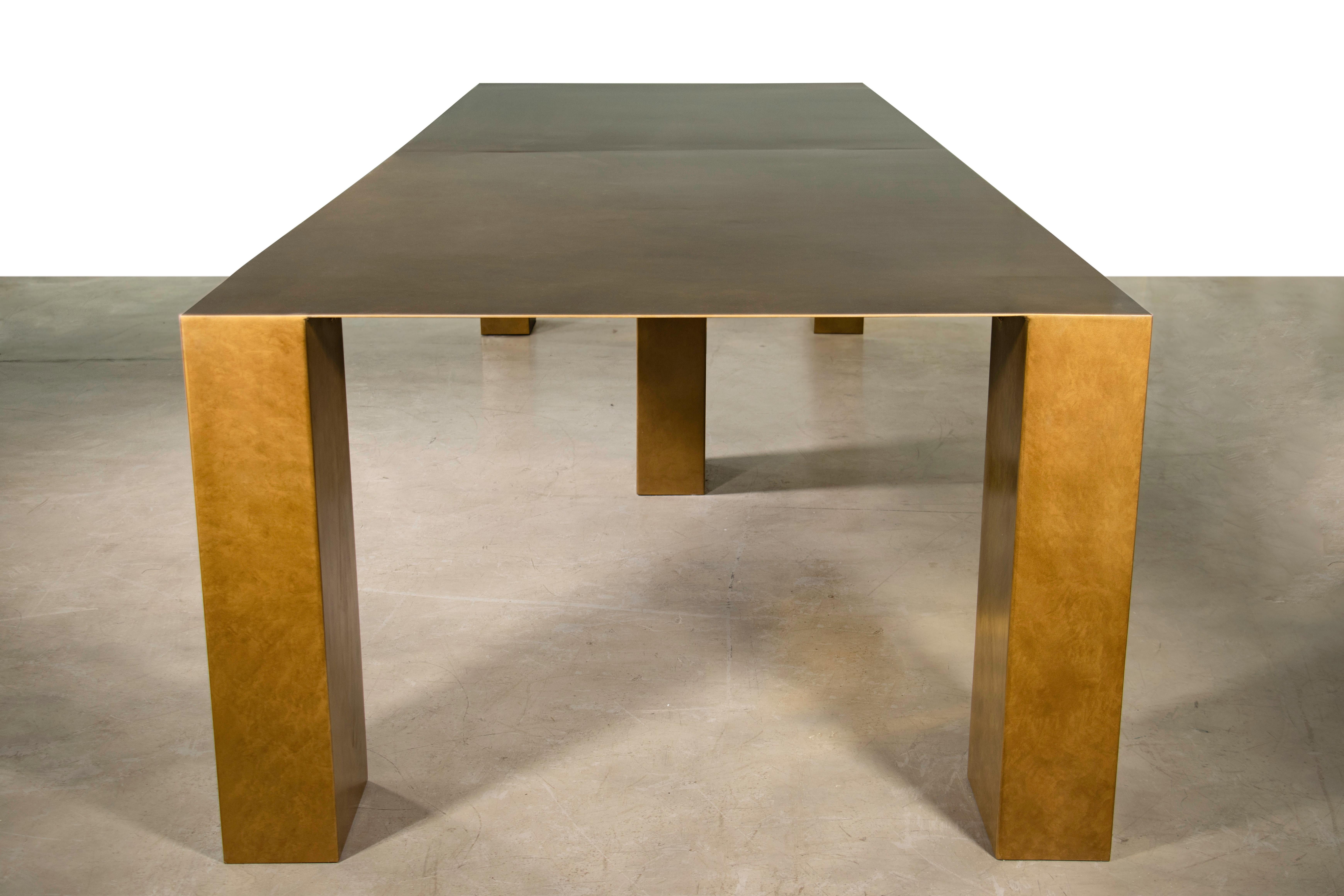 Modern Bronze Customizable Dining Table from Costantini, Alonzo In New Condition For Sale In New York, NY