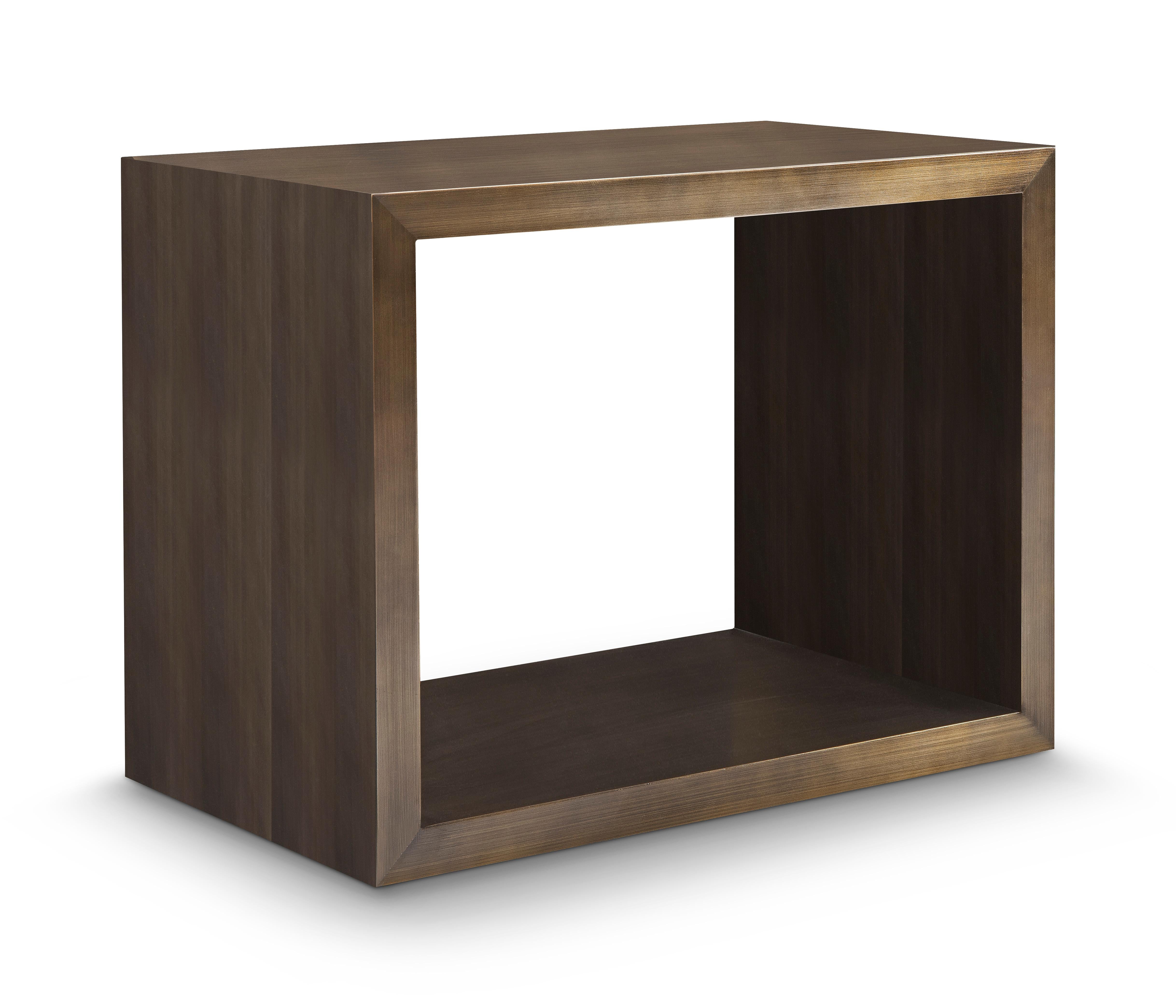 Table d'appoint en bronze moderne avec étagère conçue par Greg Sheres.  En stock. Neuf - En vente à Hilton Head Island, SC