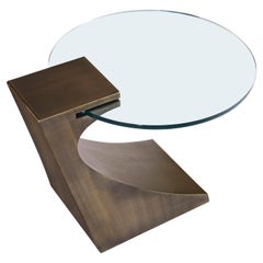 Moderner Lampentisch aus Bronze, entworfen von Greg Sheres.  Ovale Glasplatte. Jetzt auf Lager.