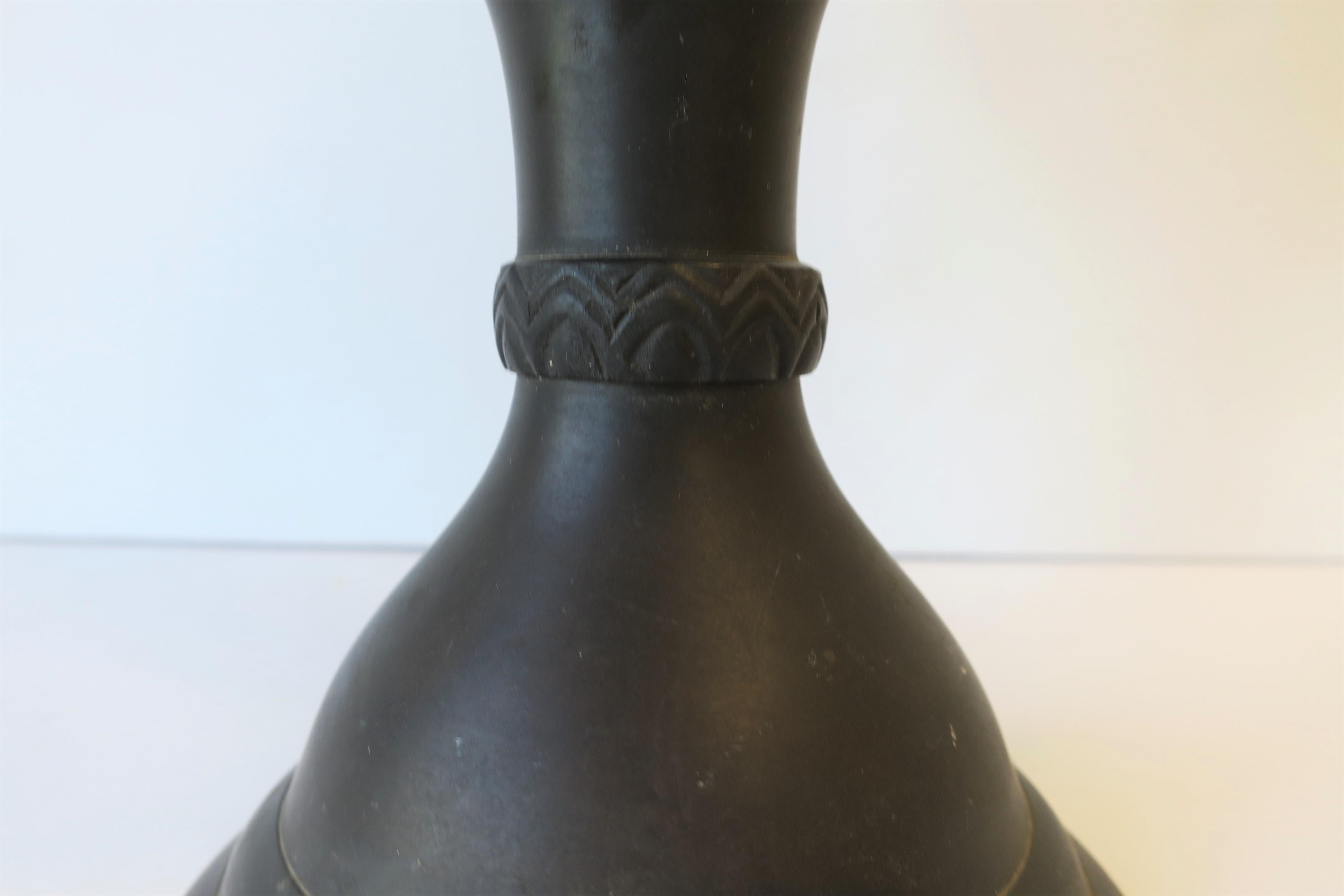 Modern Art Deco Bronze Urn Vase For Sale at 1stDibs | modern bronze ...