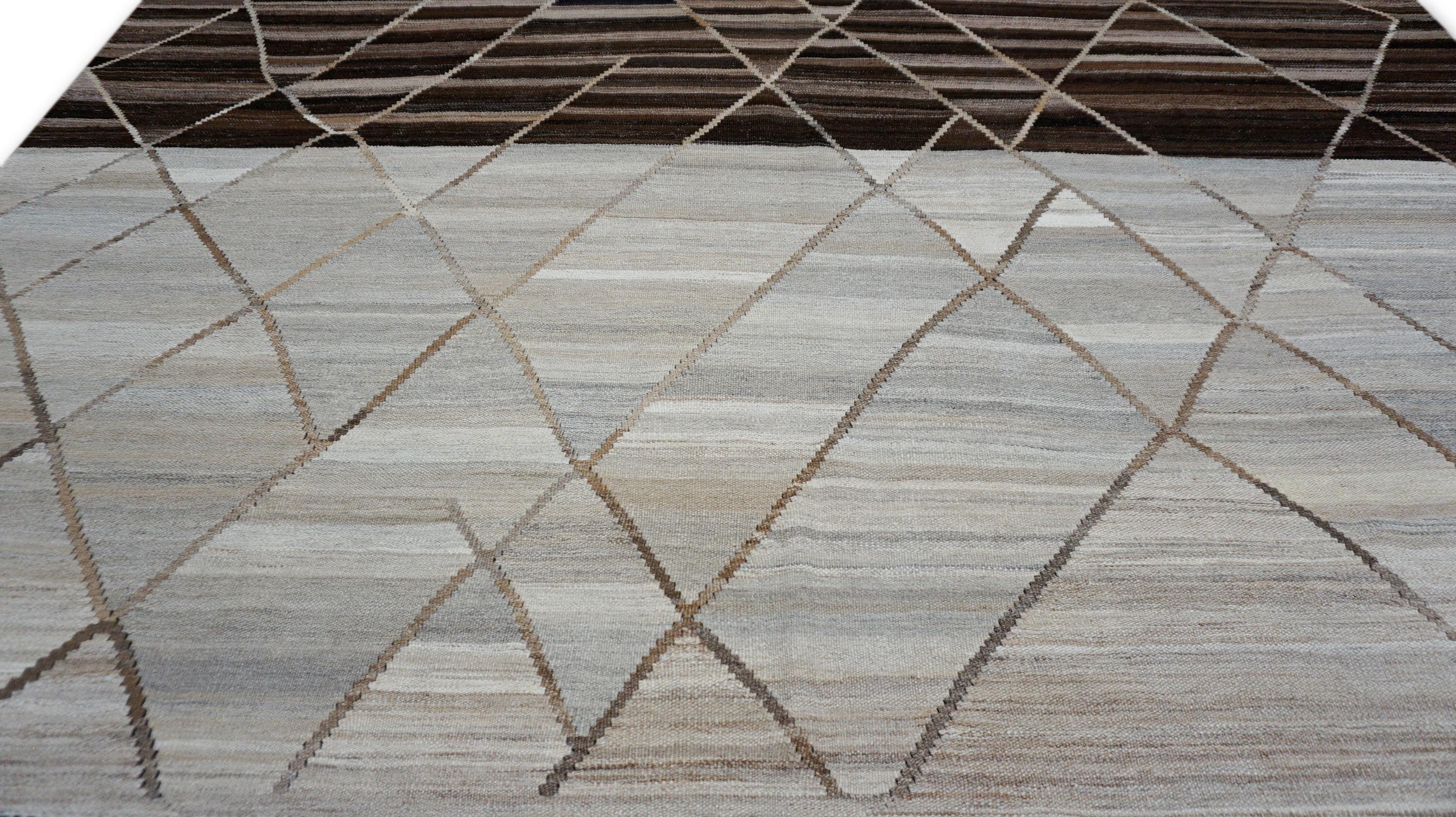 Pakistano Moderno Rug & Kilim marrone e beige con sovrapposizione a reticolo 8'5''x10' in vendita
