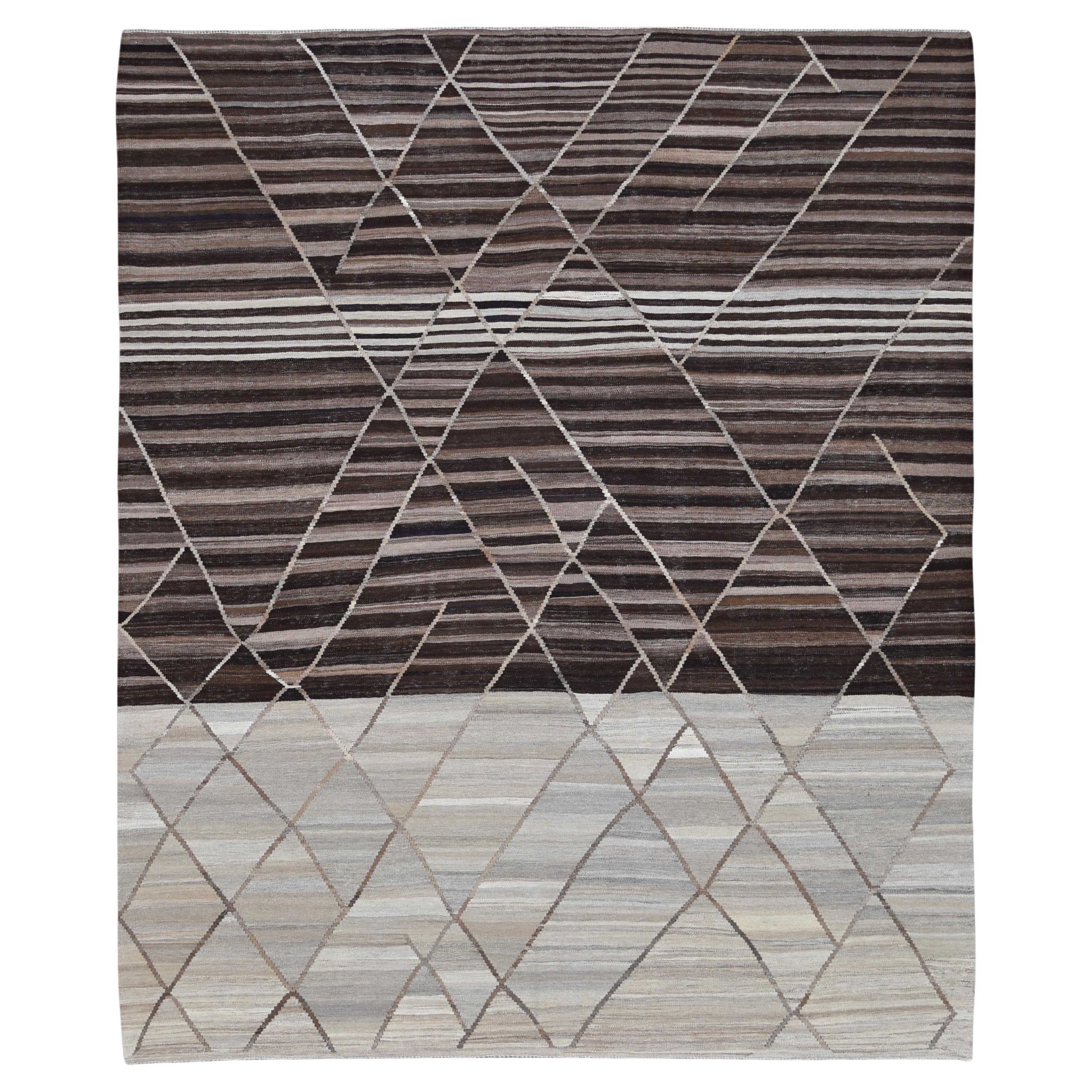 Moderno Rug & Kilim marrone e beige con sovrapposizione a reticolo 8'5''x10' in vendita