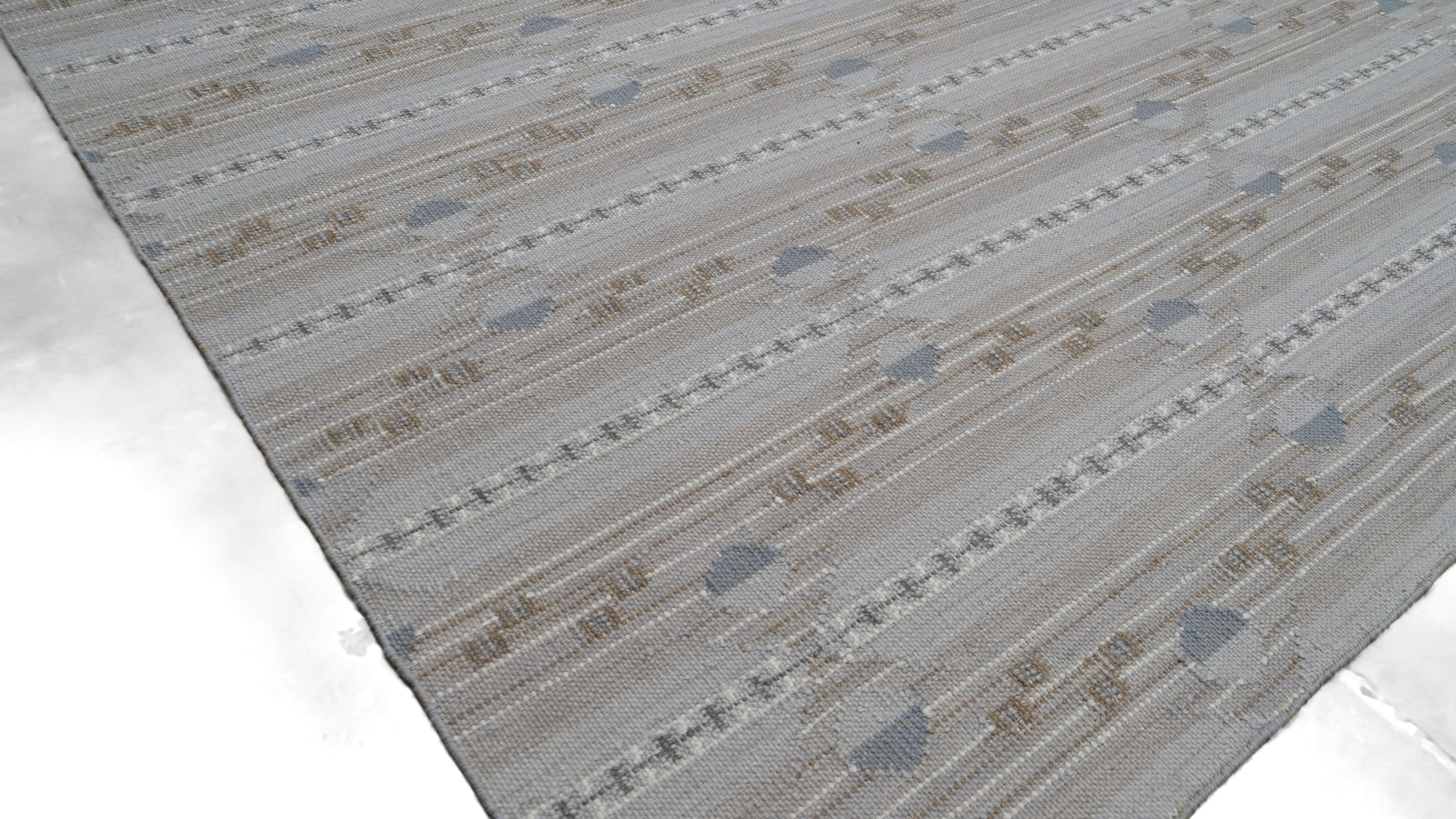 Tessuto a mano Tappeto moderno in lana a righe geometriche marroni e grigie 8'9''x12'2'' in vendita