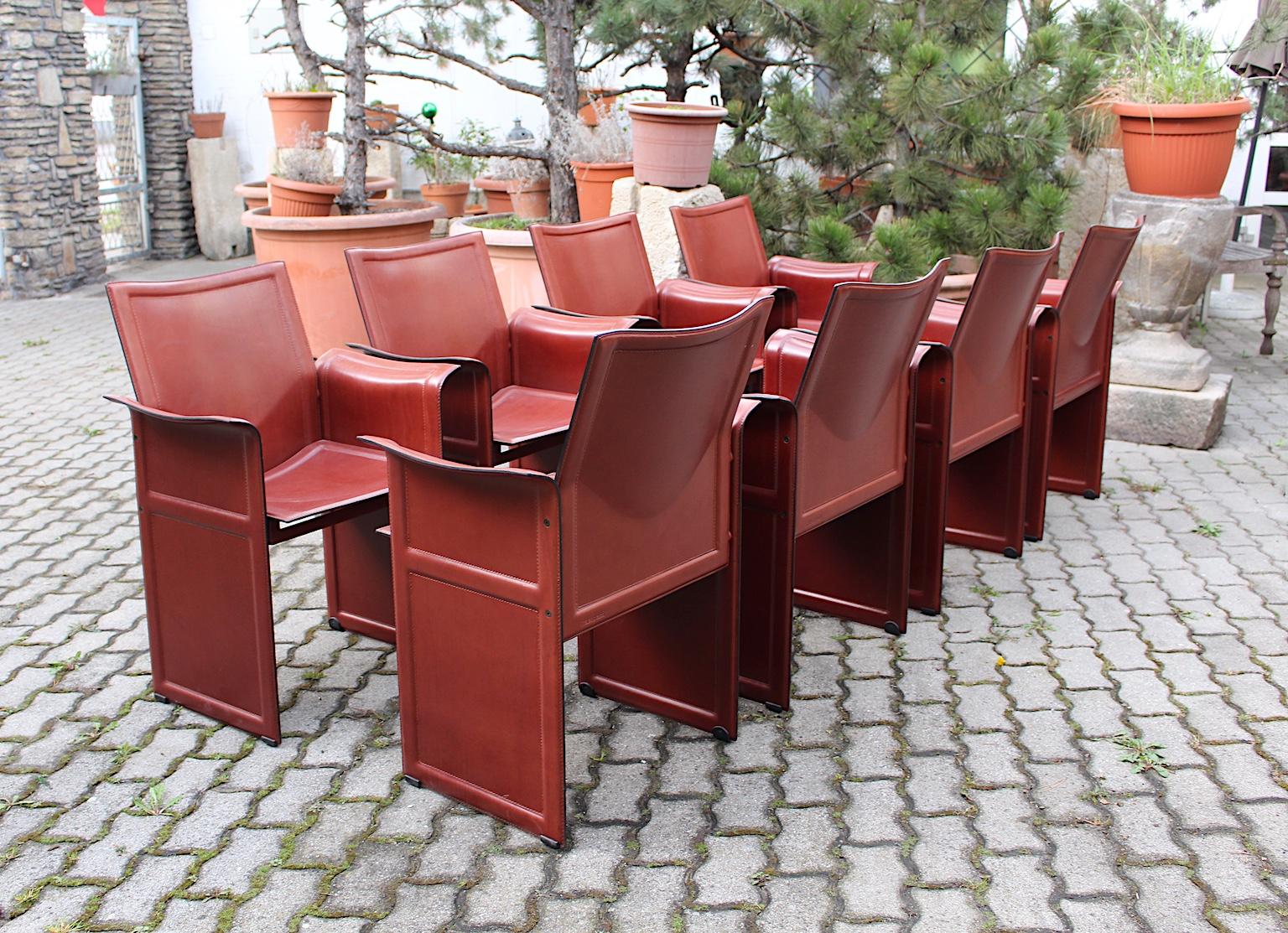 Ocho sillas de comedor modernas de cuero marrón chocolate Tito Agnoli , 1979 en venta 8