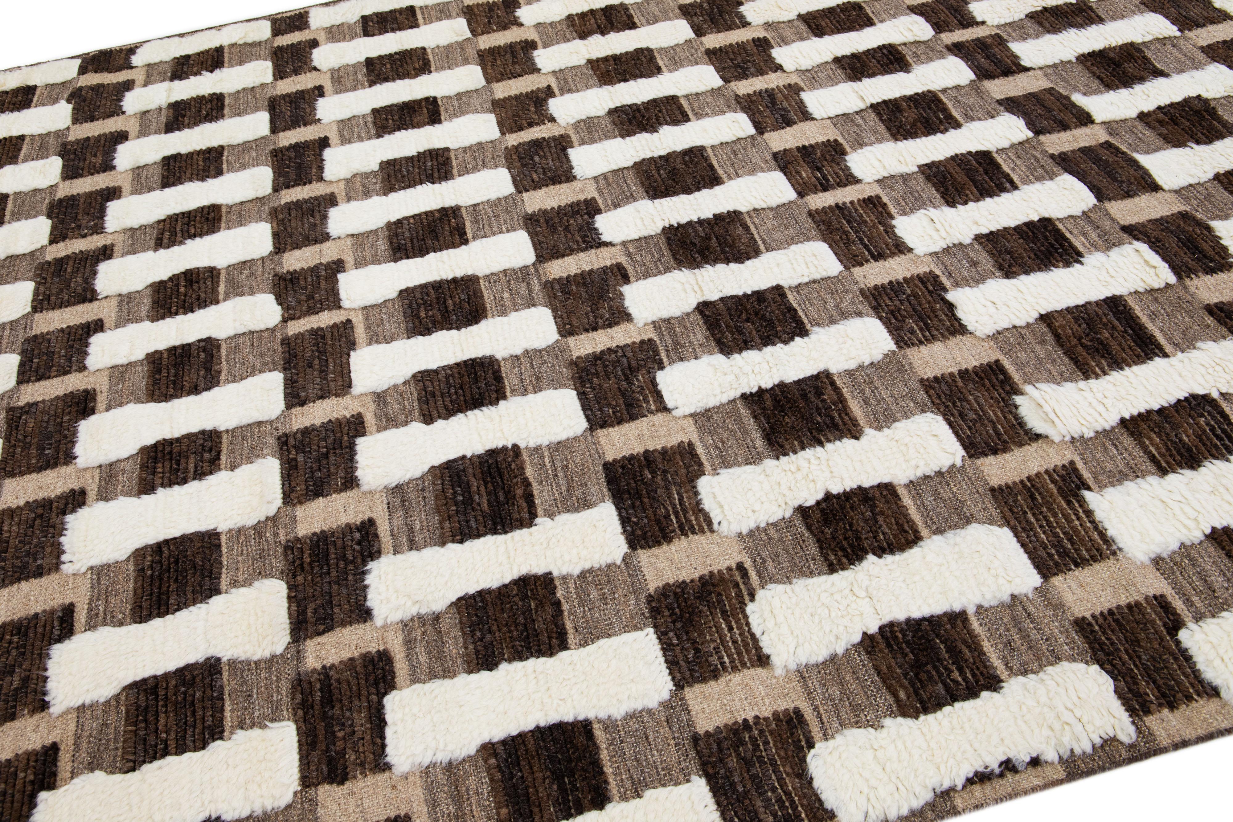 Organic Modern Modern Brown Wool Rug Handmade Moroccan Style With Seamless Abstract Pattern For Sale