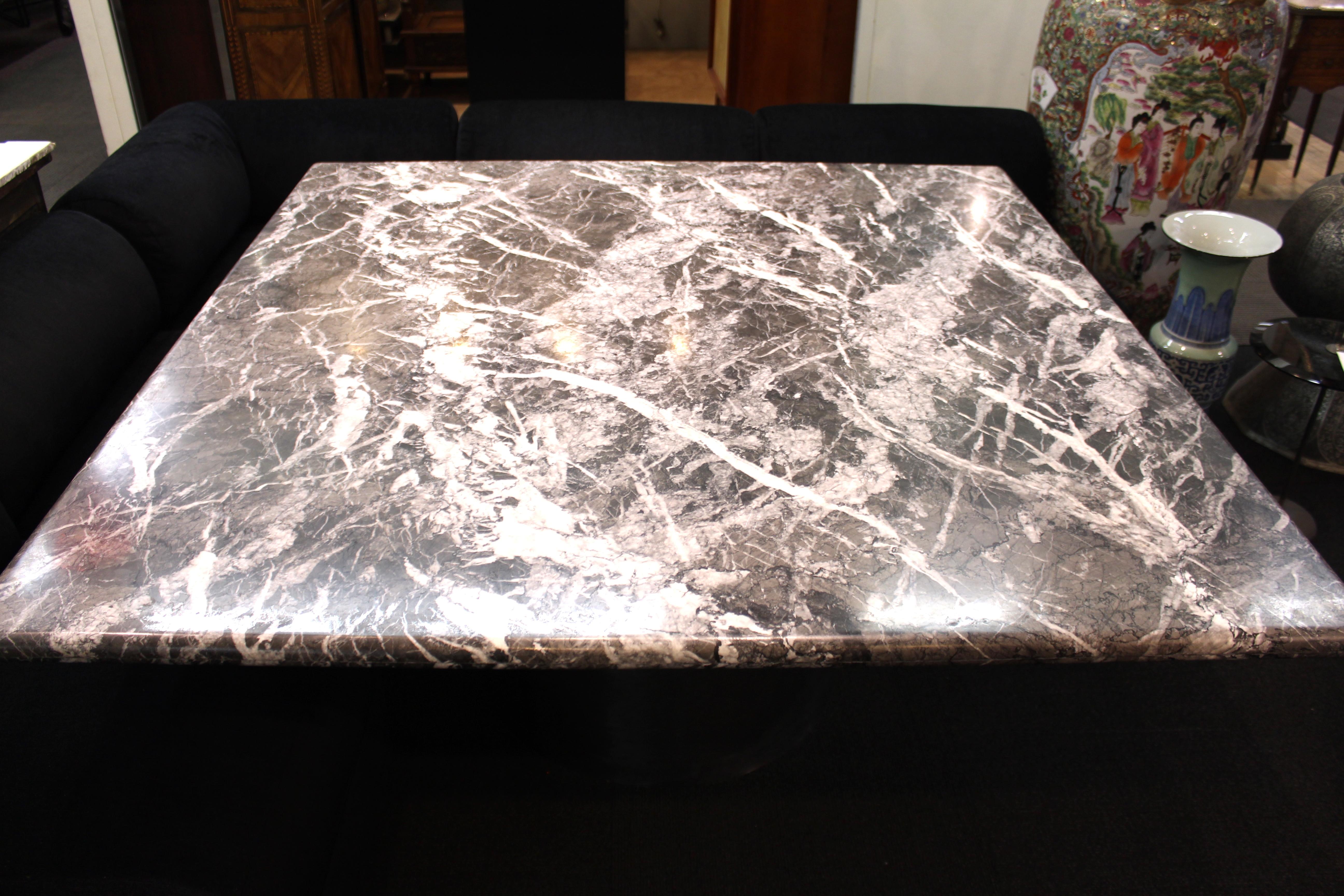 Modern Brueton Style Dining Table With Square Veined Marble Top In Good Condition In New York, NY