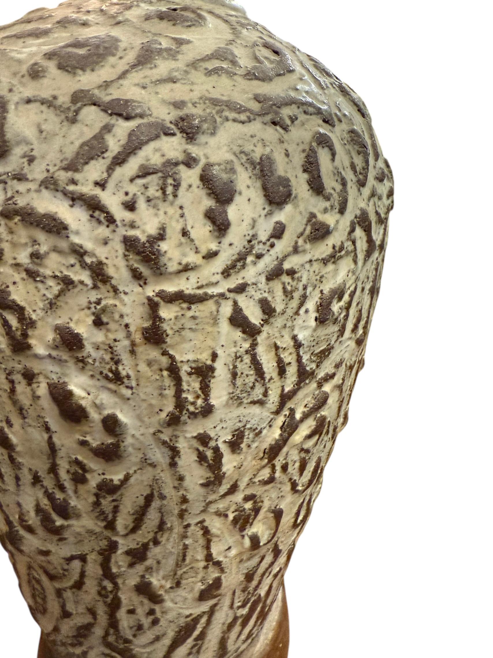 20ième siècle Lampe de table moderne de forme brutaliste en argile en vente