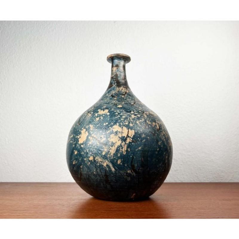 Moderne brutalistische deutsche Studio Pottery Vase von Gerhard Liebenthron, 1975 im Angebot 9