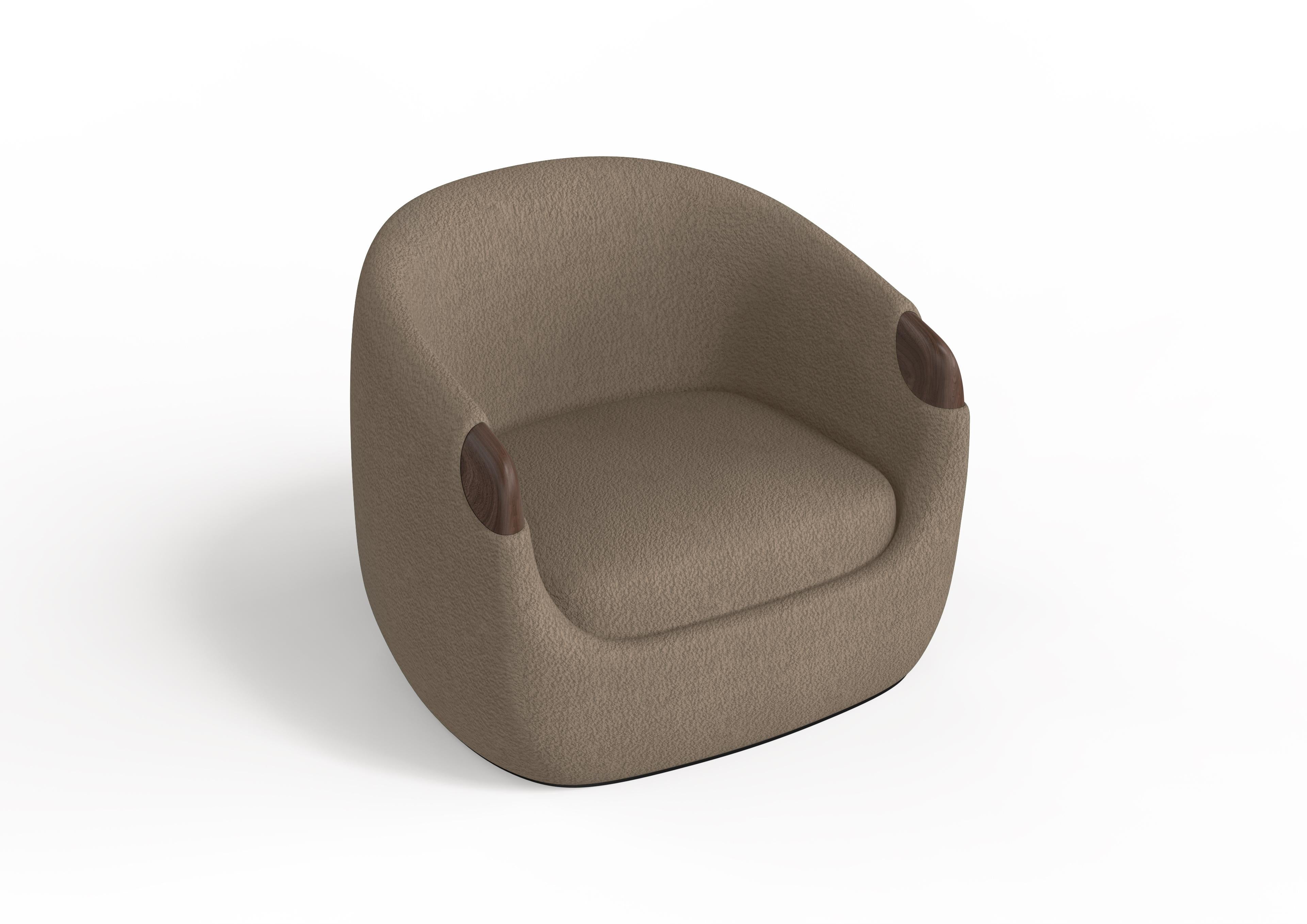 Autre The Moderns Armchair in Brown Boucle and Walnut (Fauteuil bulle moderne en bouclier brun et noyer) en vente