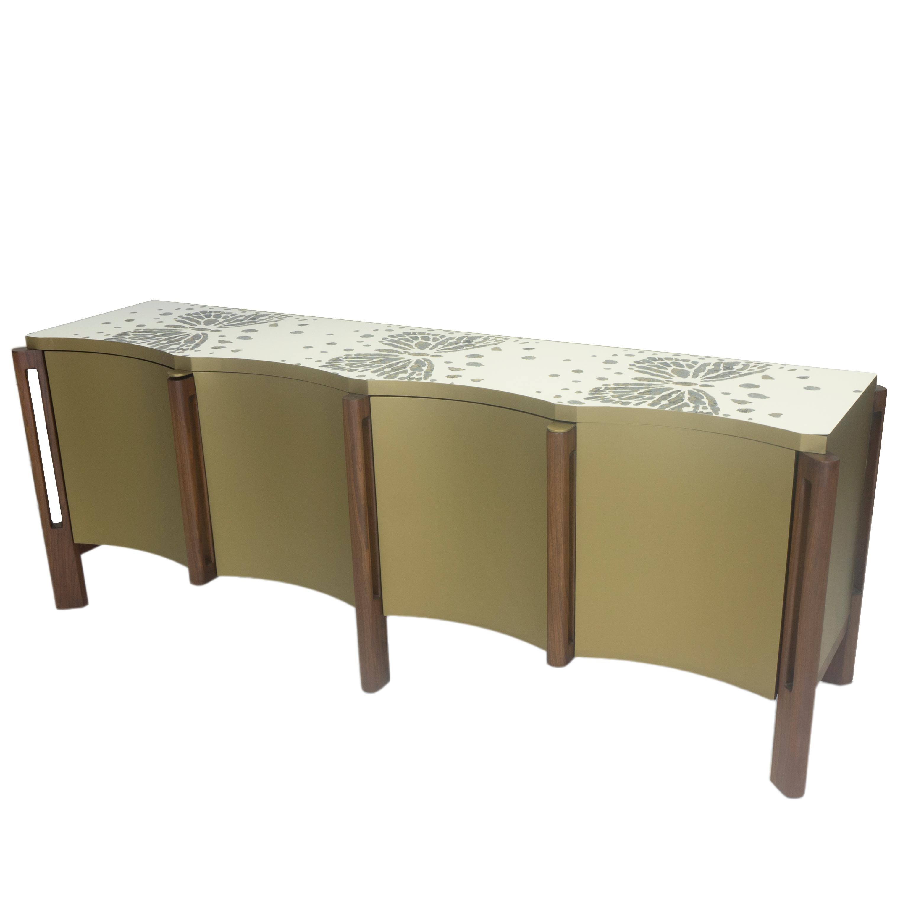 Modern Buffet Table with Glass Top and Scalloped Edge In New Condition For Sale In Greenwich, CT