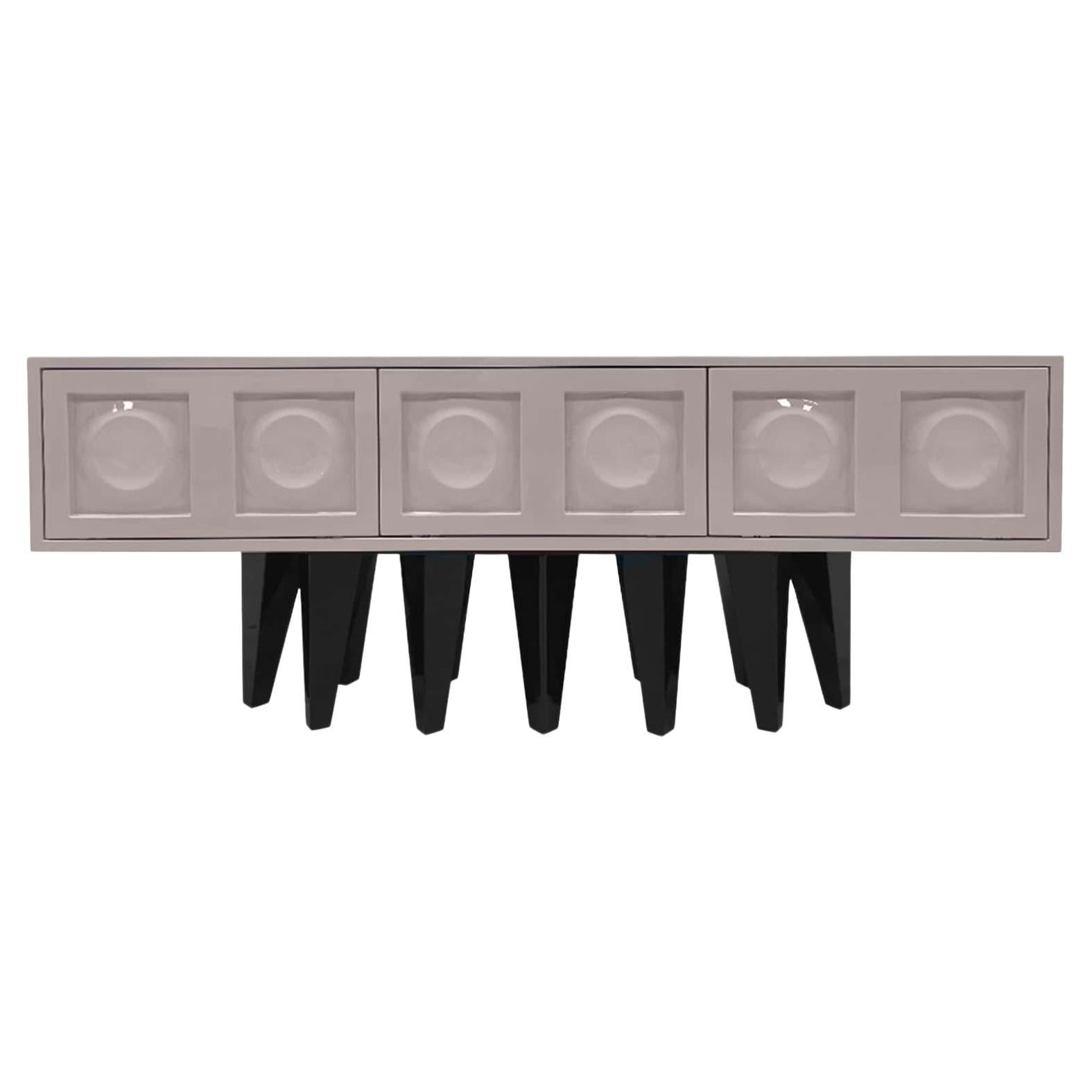 Mueble de TV Moderno Burton Cuerpo en Lacado Crema Brillante, Patas en Lacado Negro Brillante