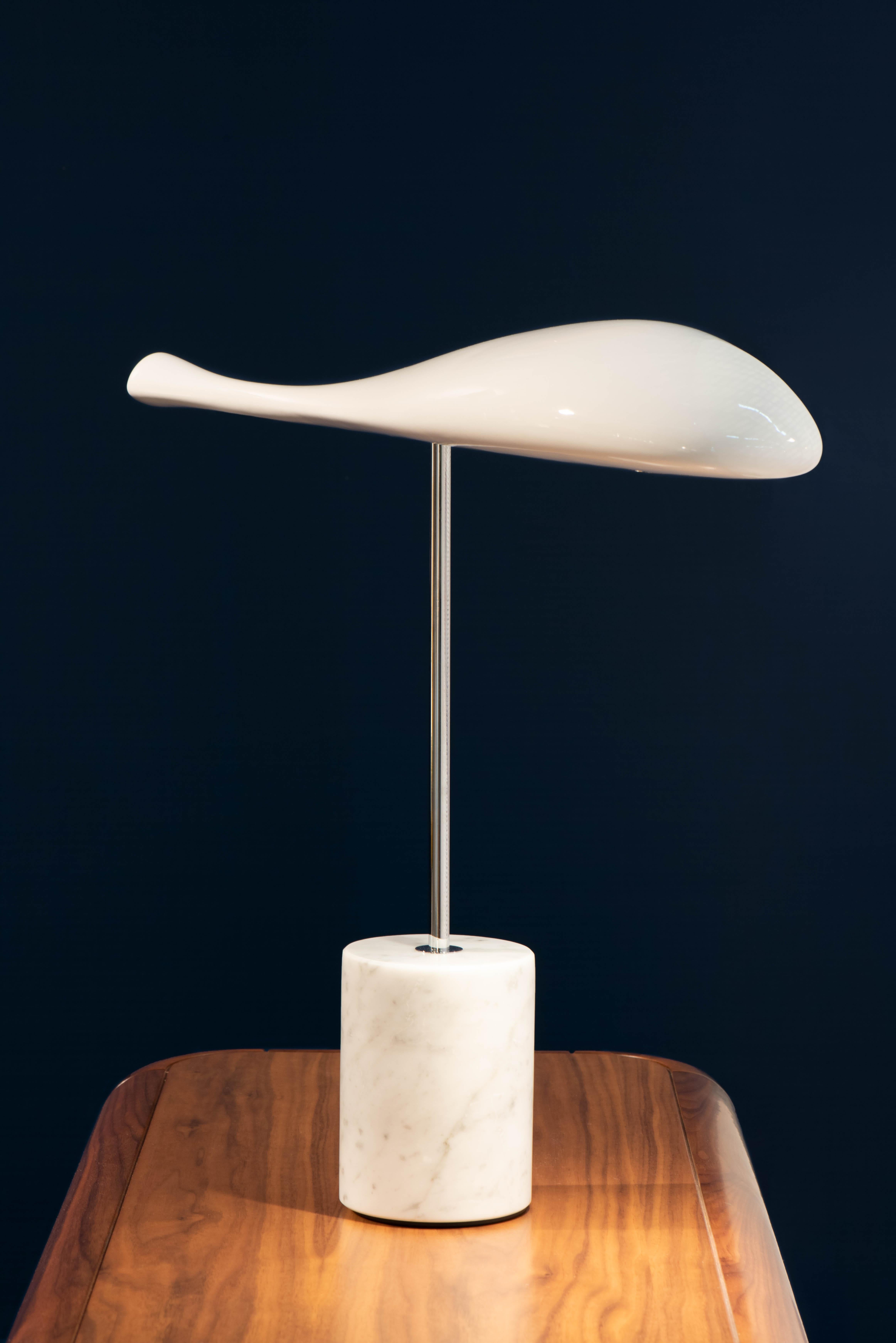 Modern Table Light Ceramic and Marble, Flying Fish White For Sale 7
