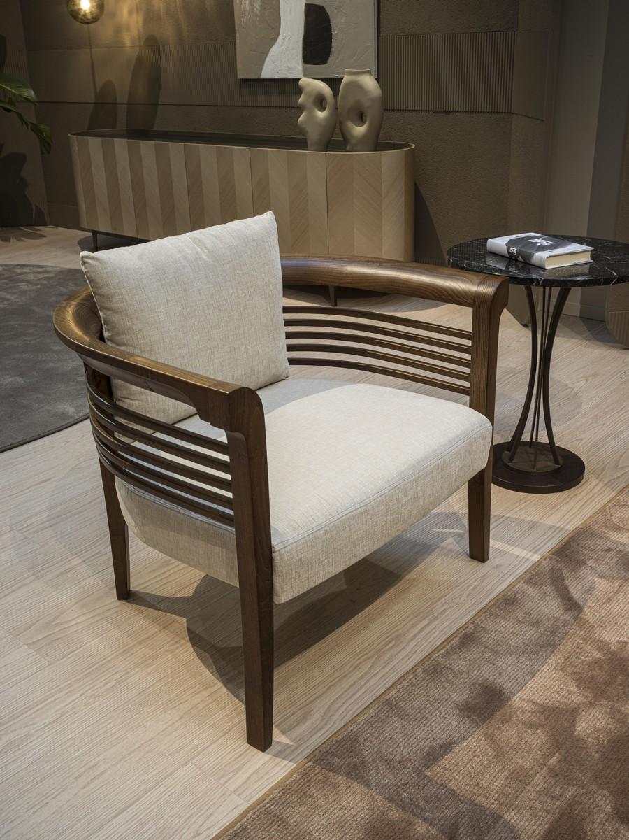 Modern Dolfin armchair in Canaletta Walnut In New Condition For Sale In Desio, IT