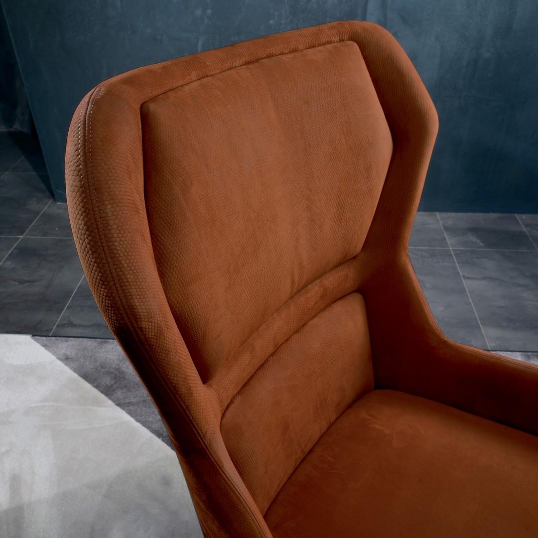 Contemporary Modern by Giuseppe Carpanelli Ara Armchair with Leather For Sale