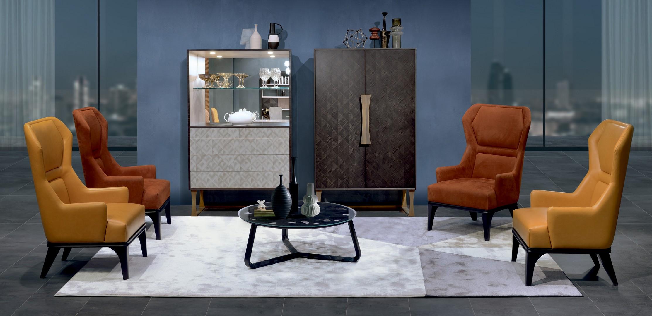 Modern by Giuseppe Carpanelli Ara Armchair with Leather For Sale 1