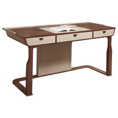 Bureau moderne Desyo en bois de noyer avec cuir de Giuseppe Carpanelli