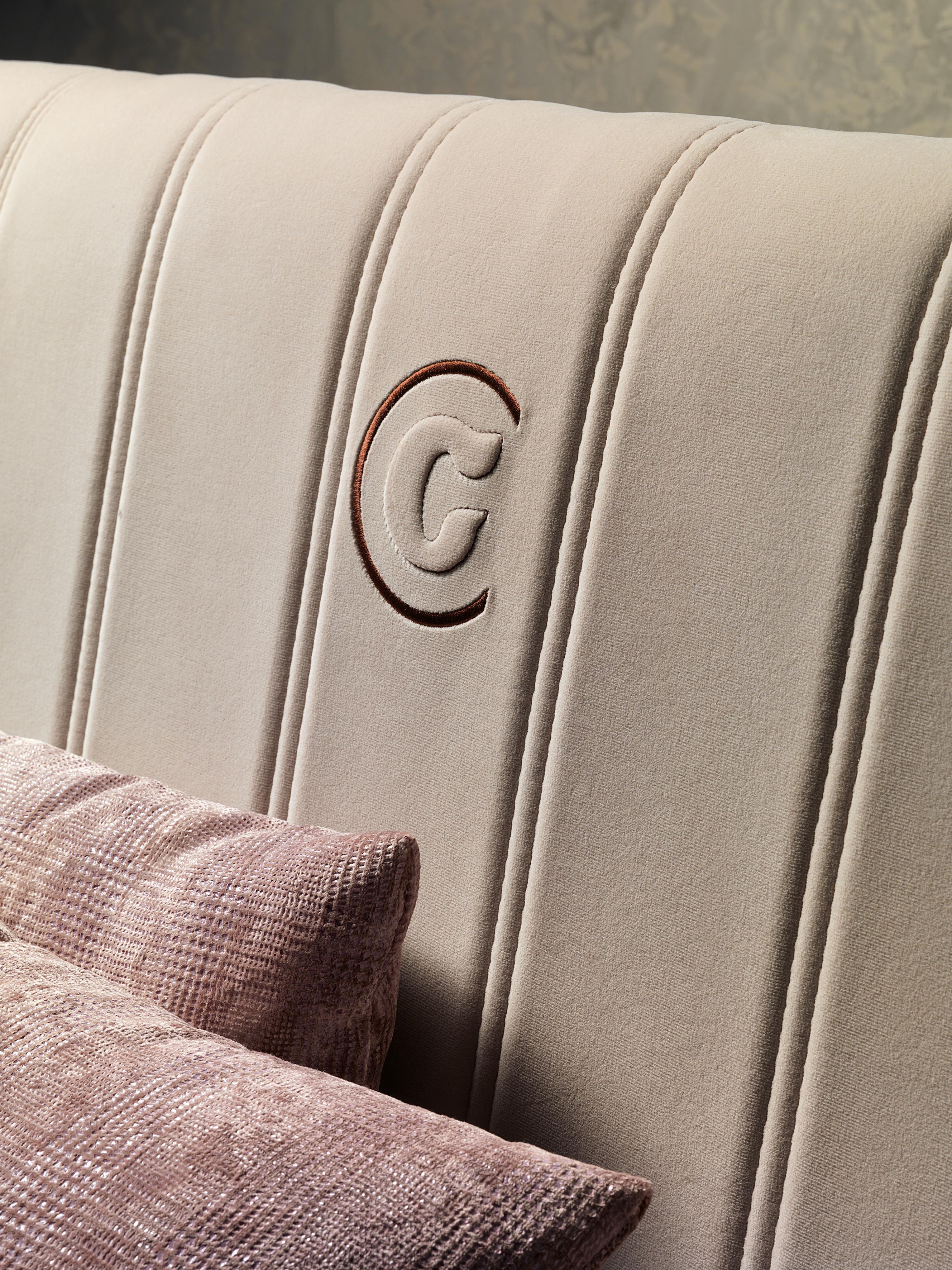 Italian Modern by Giuseppe Carpanelli Galileo 3 Seater Sofa Back in Canaletta Walnut For Sale