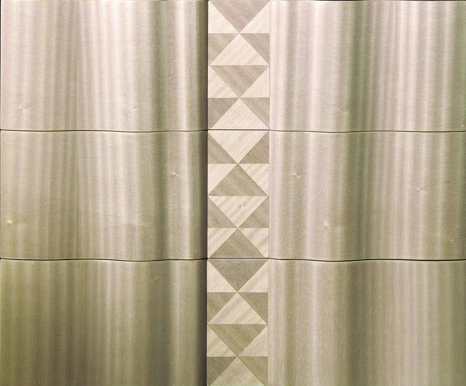 Italiano Cassettiera Mistral Modern by Giuseppe Carpanelli in Pama in vendita