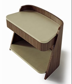 Table de chevet en forme de panneau Noce Canaletto et cuir Modern par Giuseppe Carpanelli